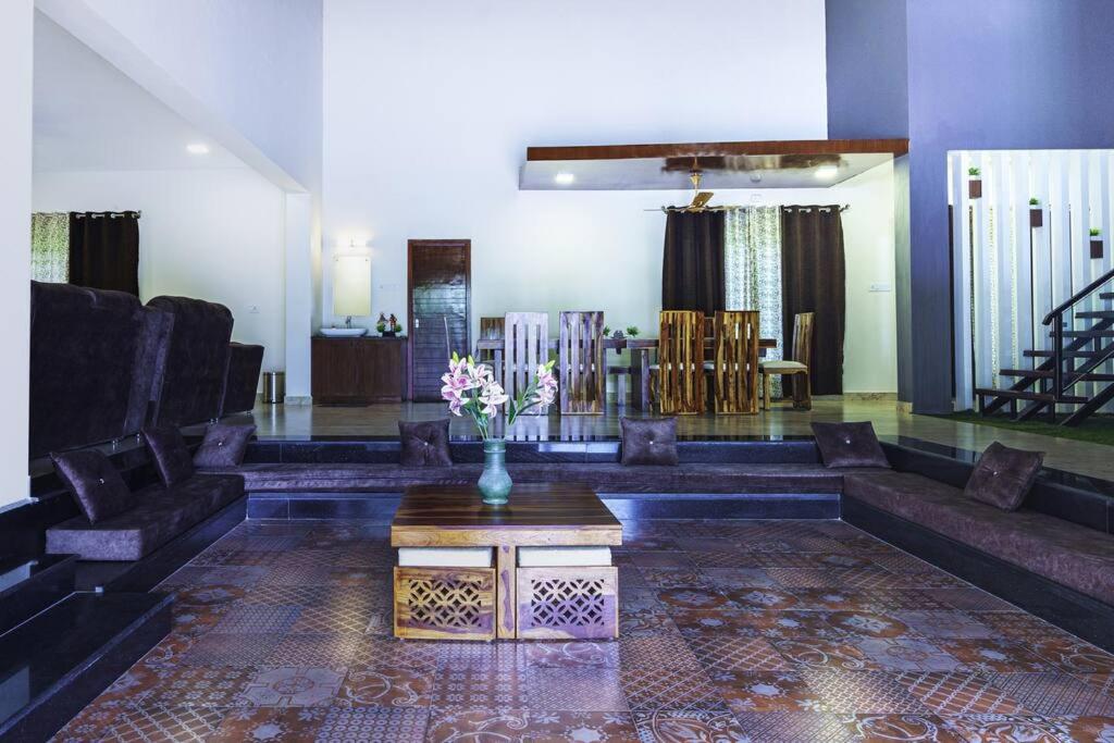 Villa photo 1