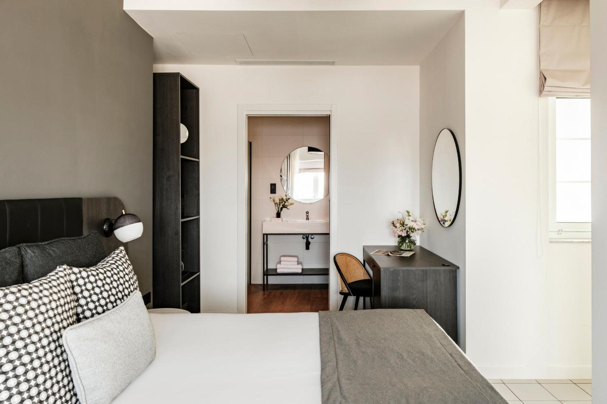 Junior Suite with Sea View - Photo 4