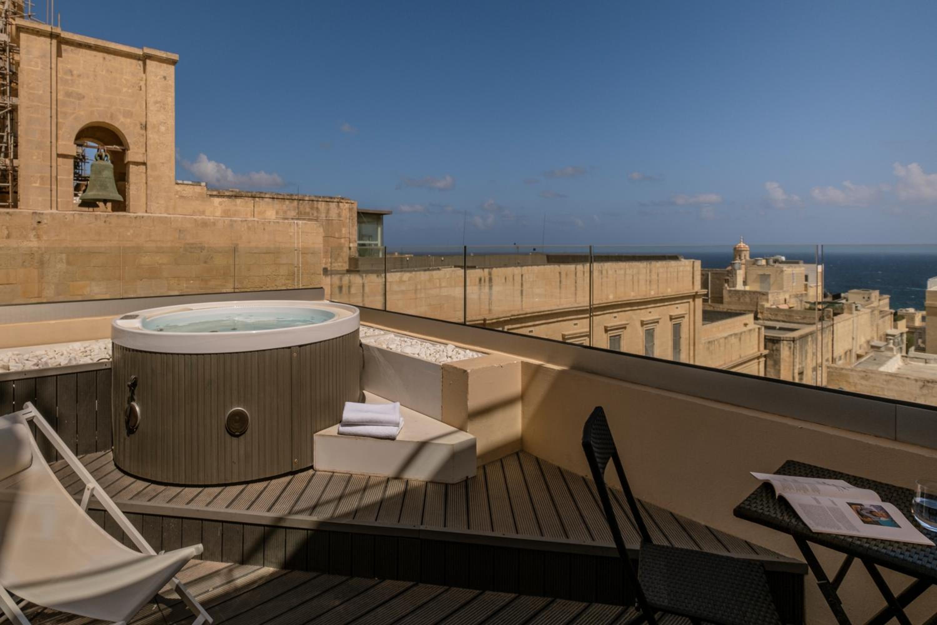 Premium Suite With Hot Tub