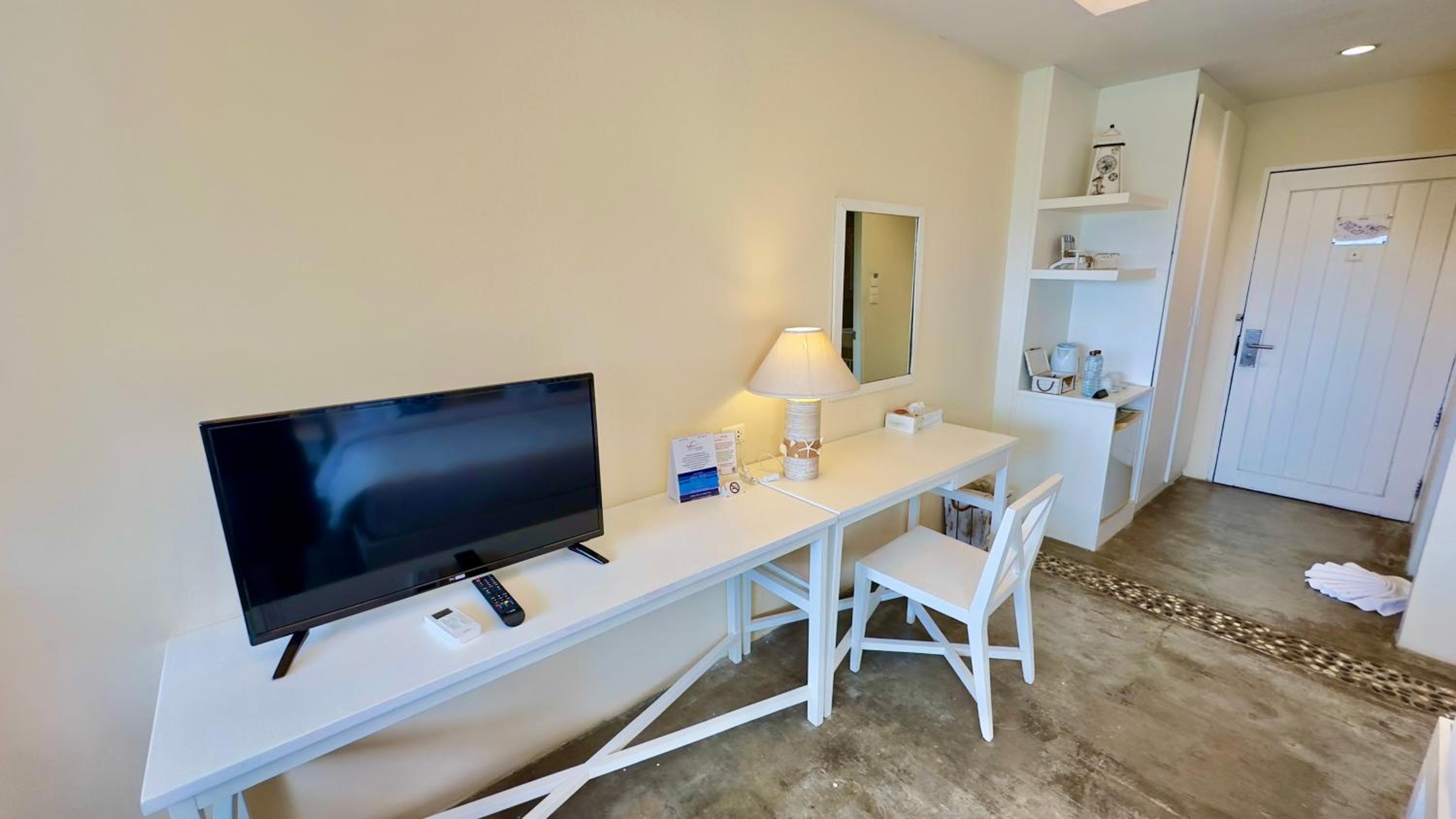 Standard Double Room - Photo 7