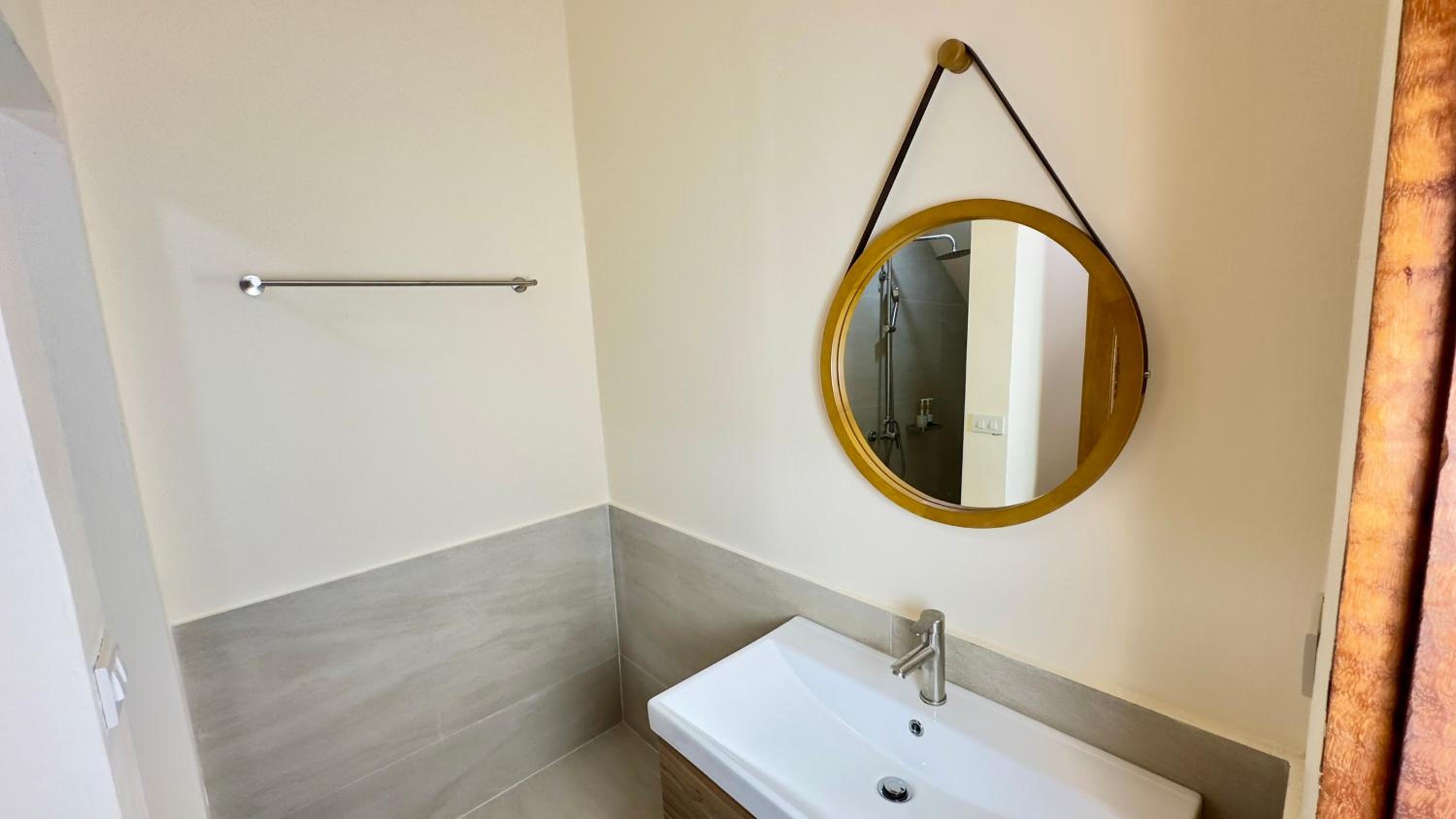 Standard Double Room - Photo 6