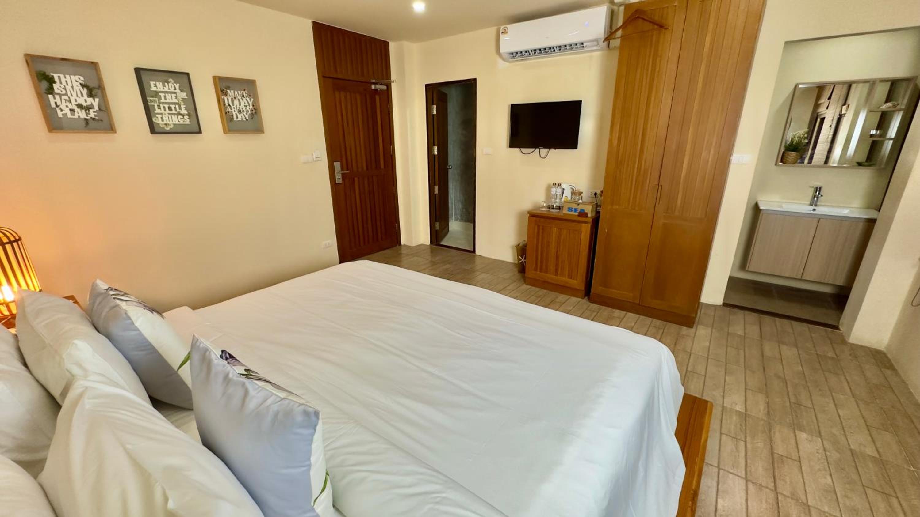 Standard Double Room - Photo 2