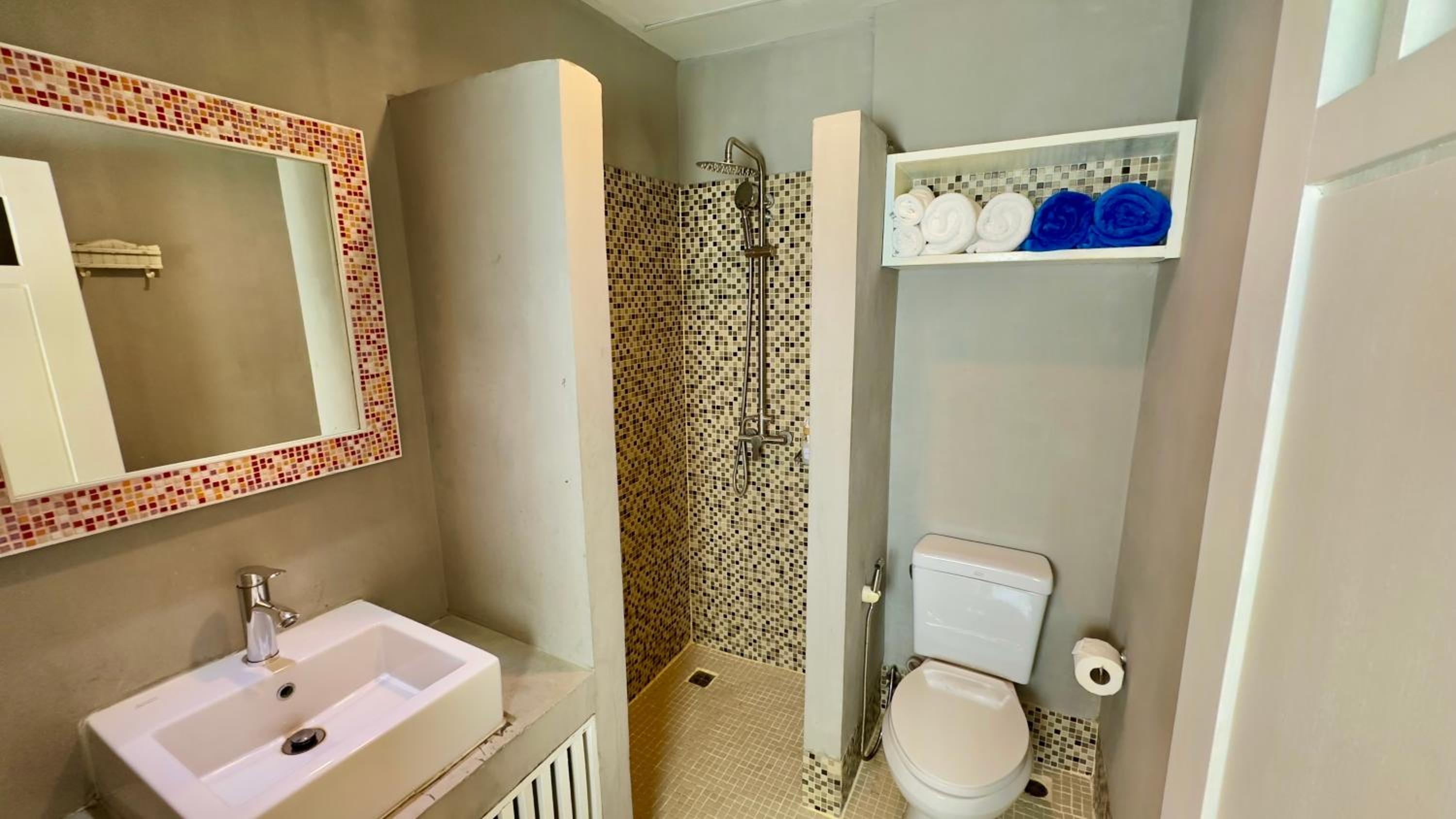 Standard Double Room - Photo 4