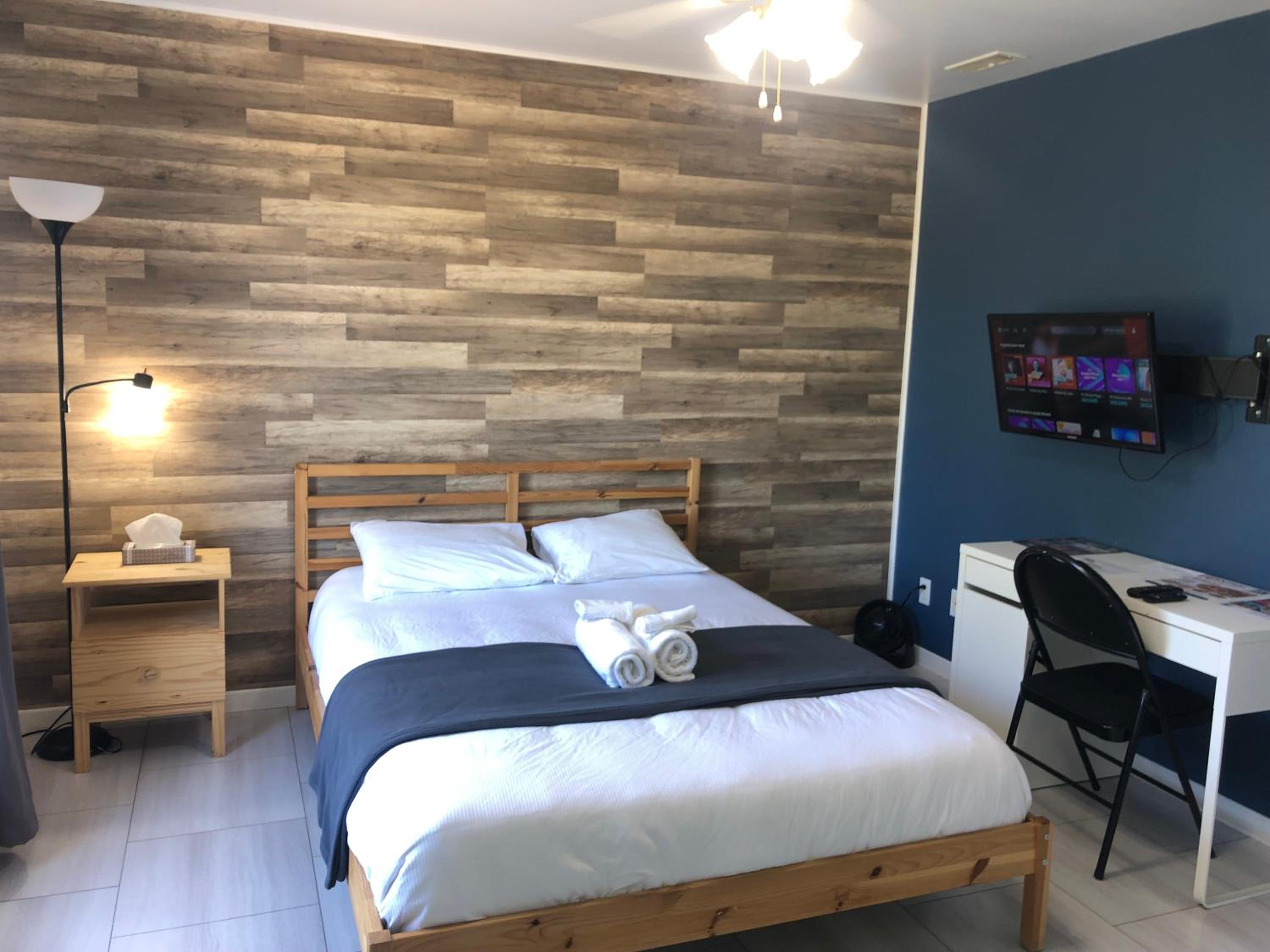Queen Room - Photo 1