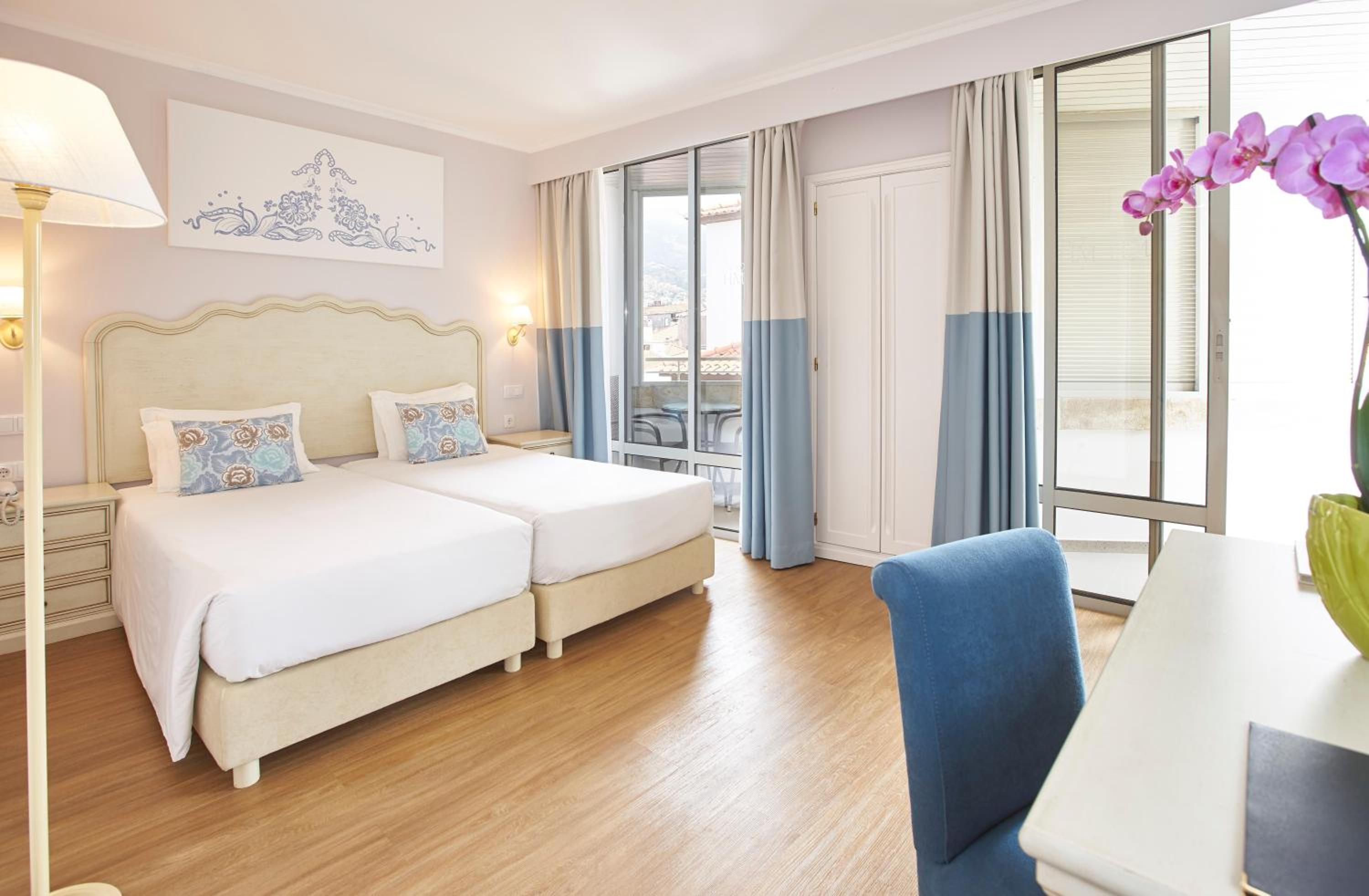 Superior Twin Room with Balcony