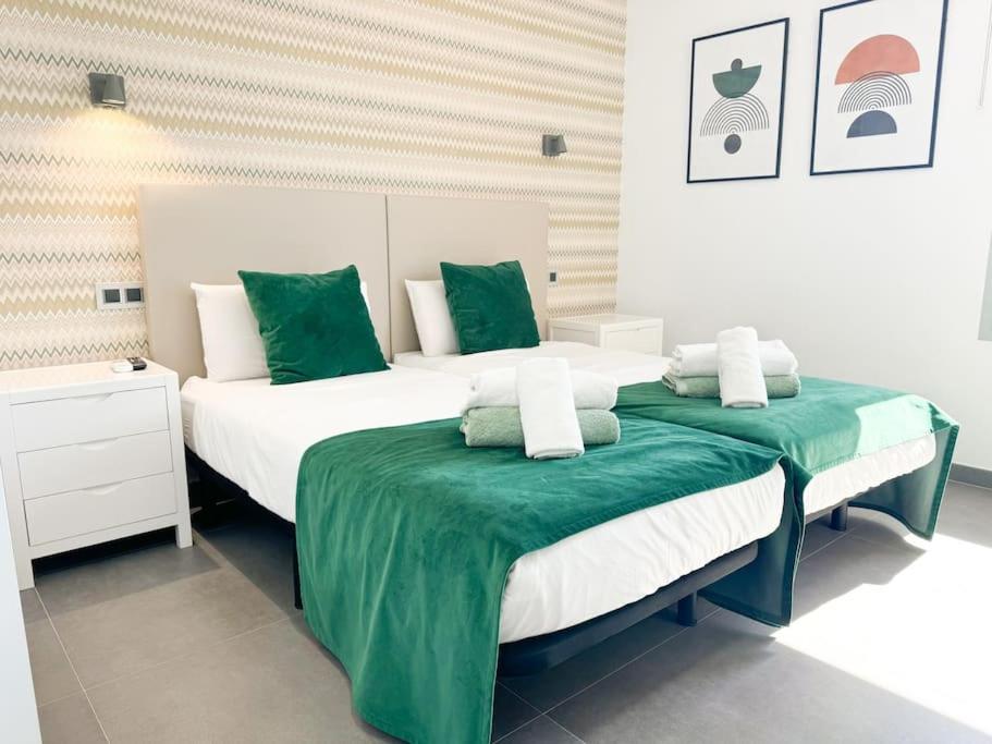 Three-Bedroom Villa photo 2
