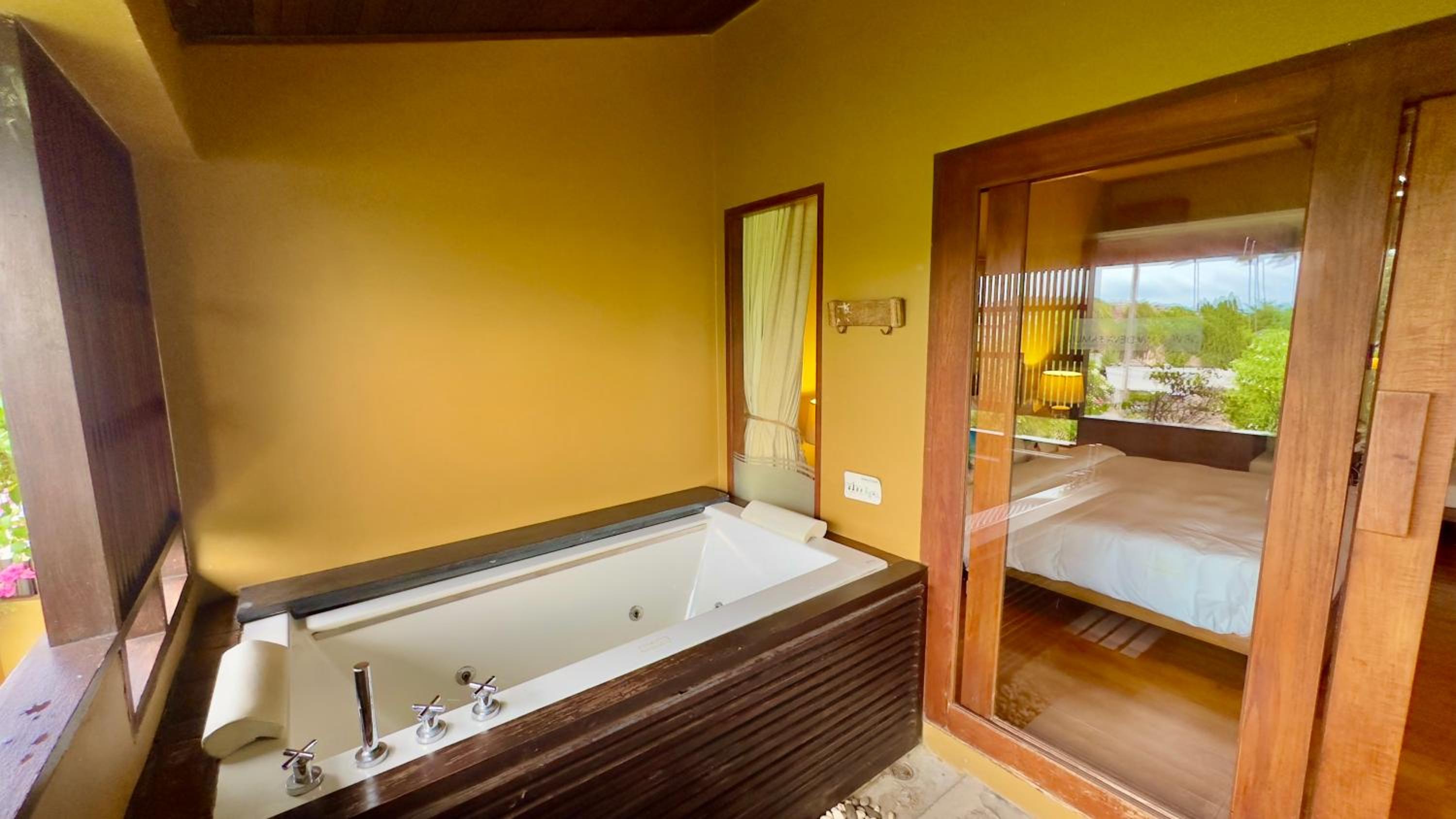Deluxe Room - Photo 6