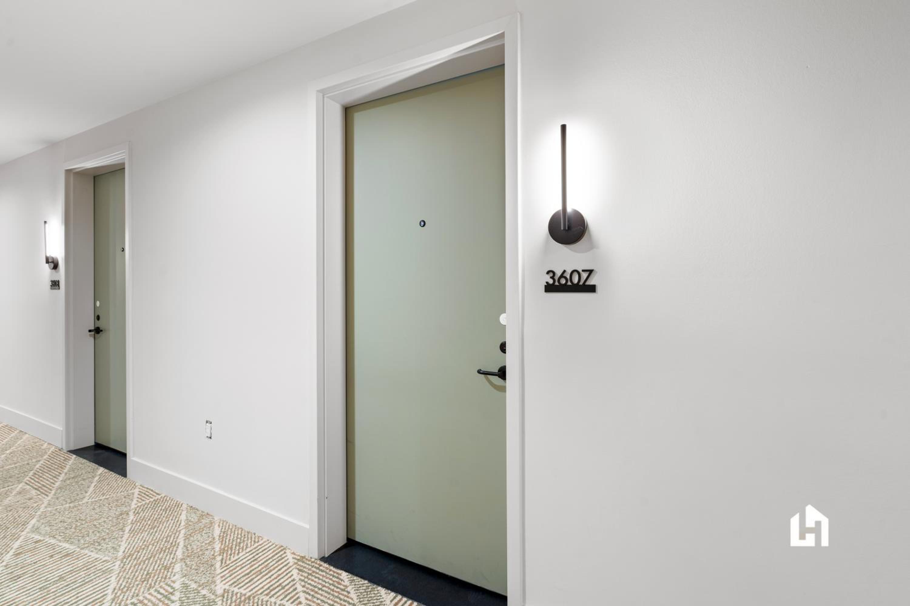 One-Bedroom Apartment with Balcony photo 2