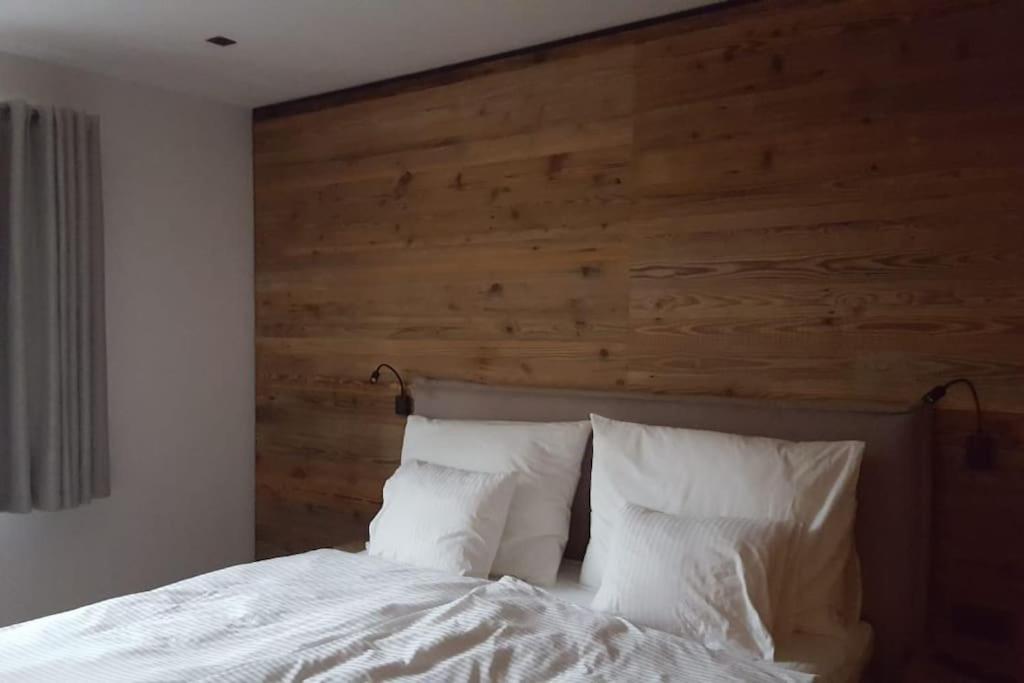 Three-Bedroom House photo 1