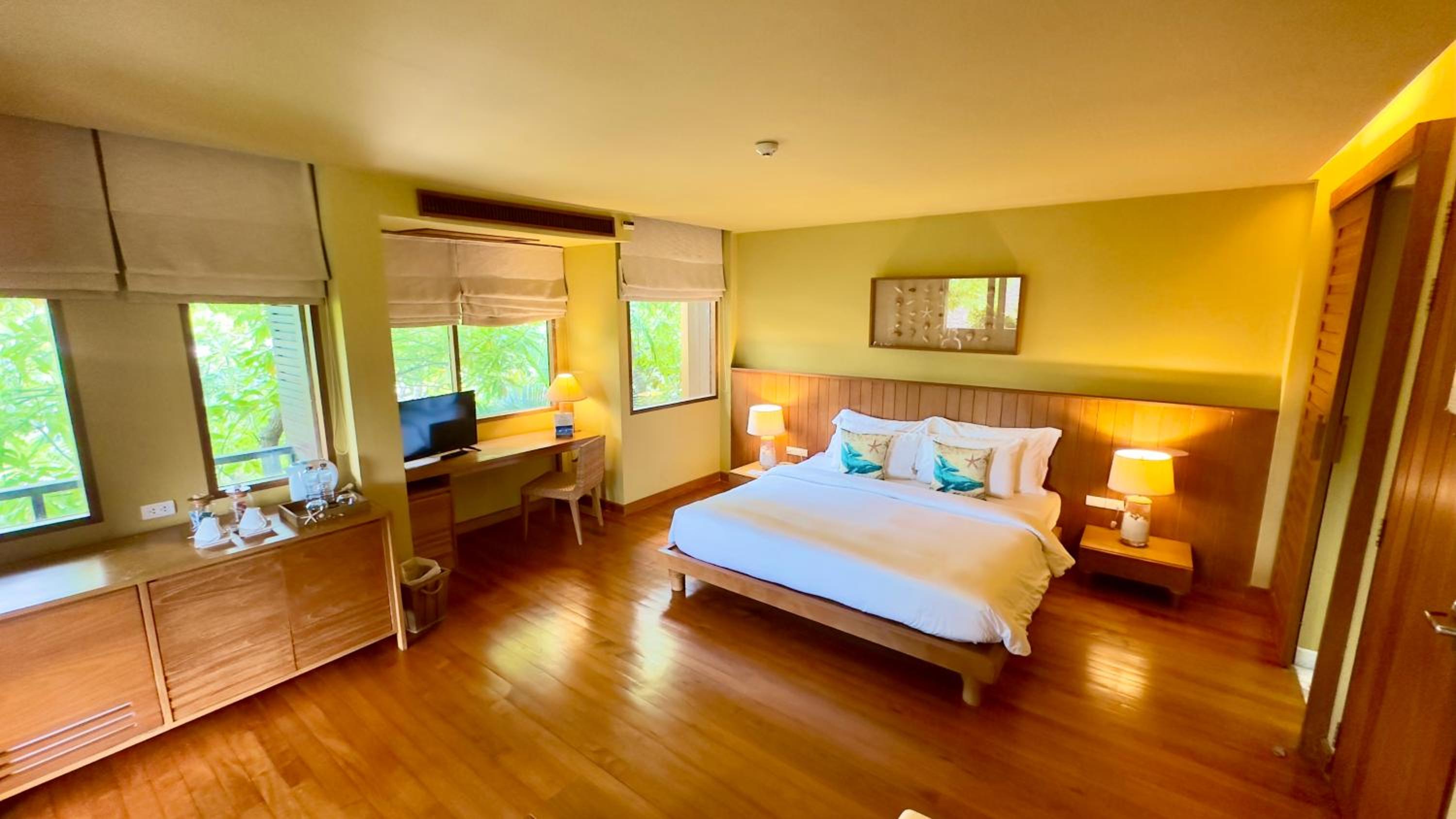 Grand Deluxe Room - Photo 5