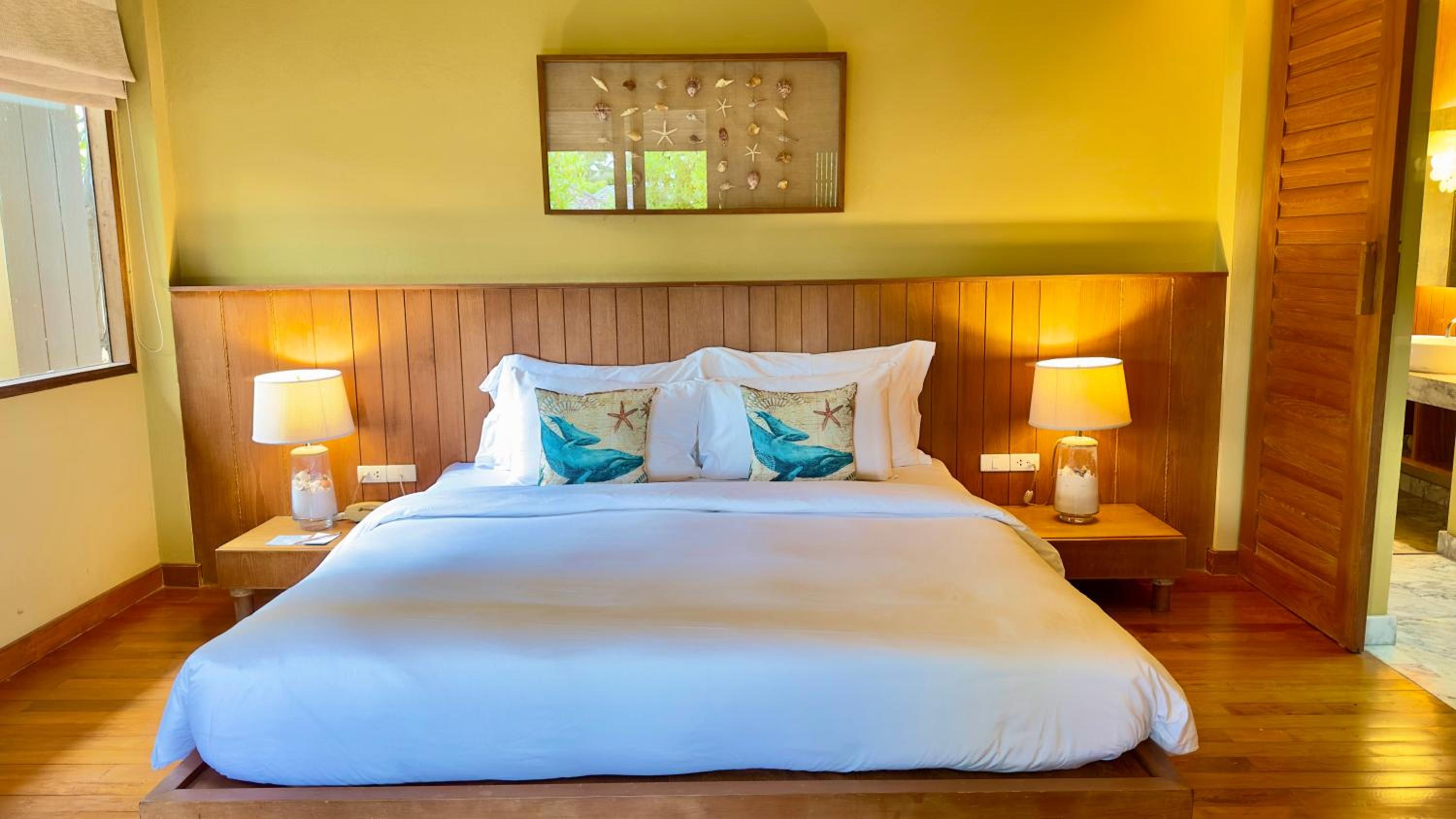Grand Deluxe Room - Photo 12