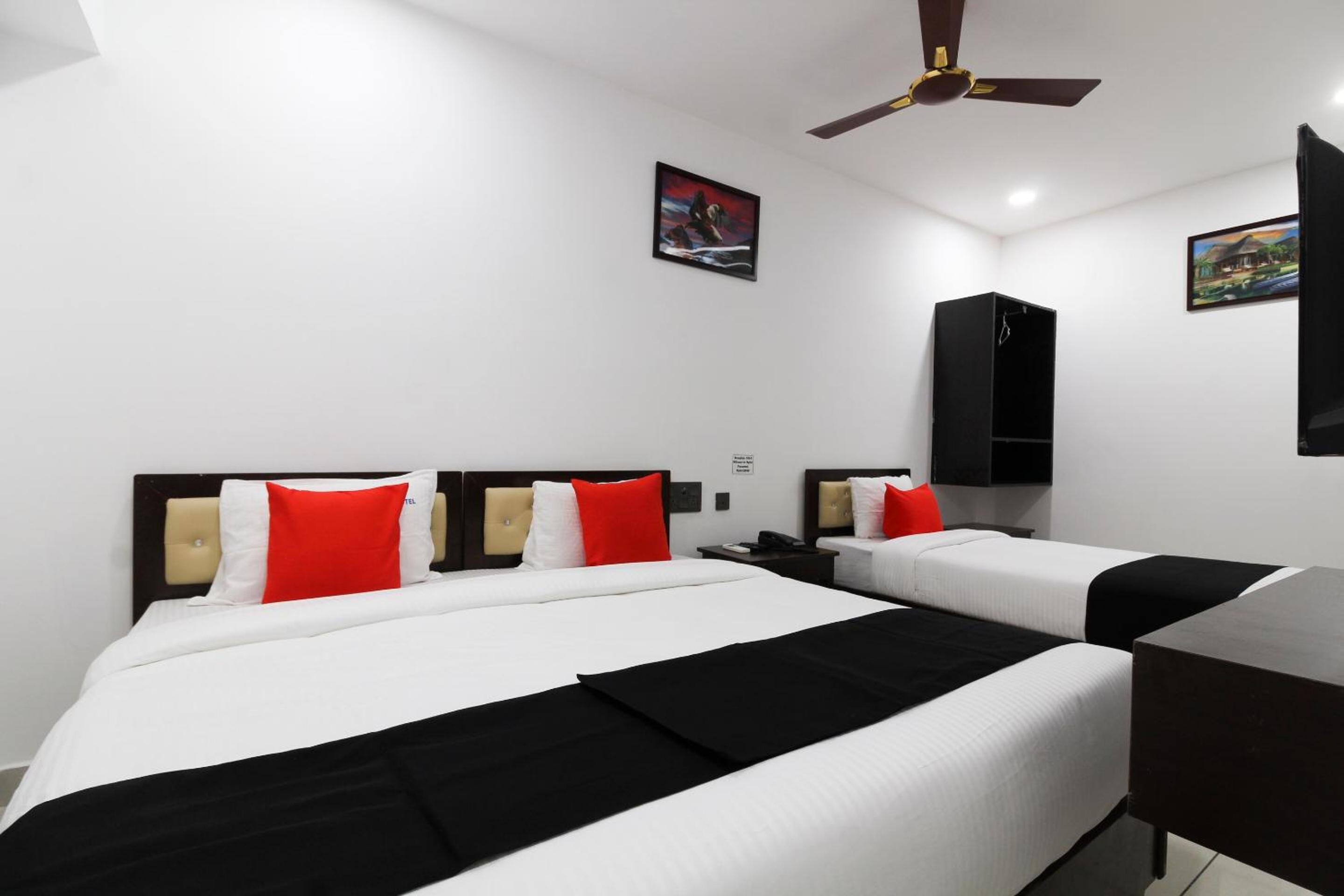 Standard Double Room - Photo 14