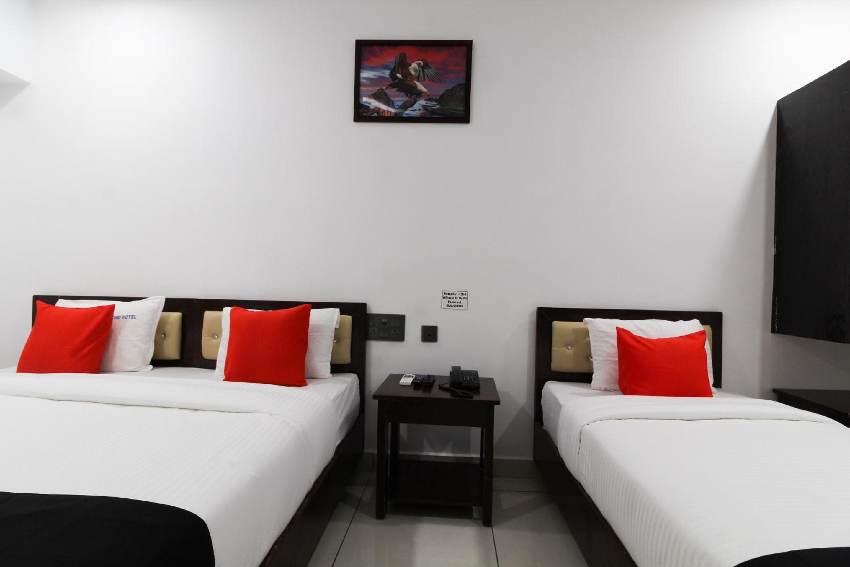 Standard Double Room - Photo 7