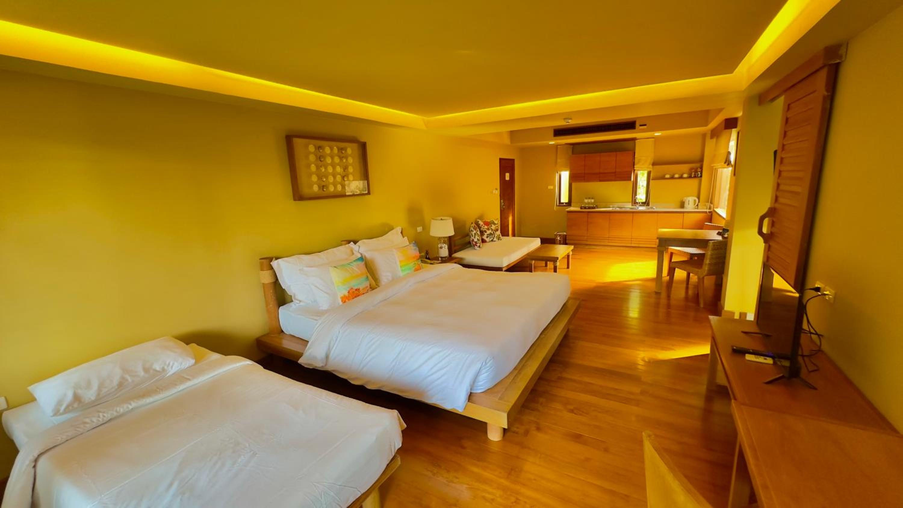 Family Suite - Photo 4