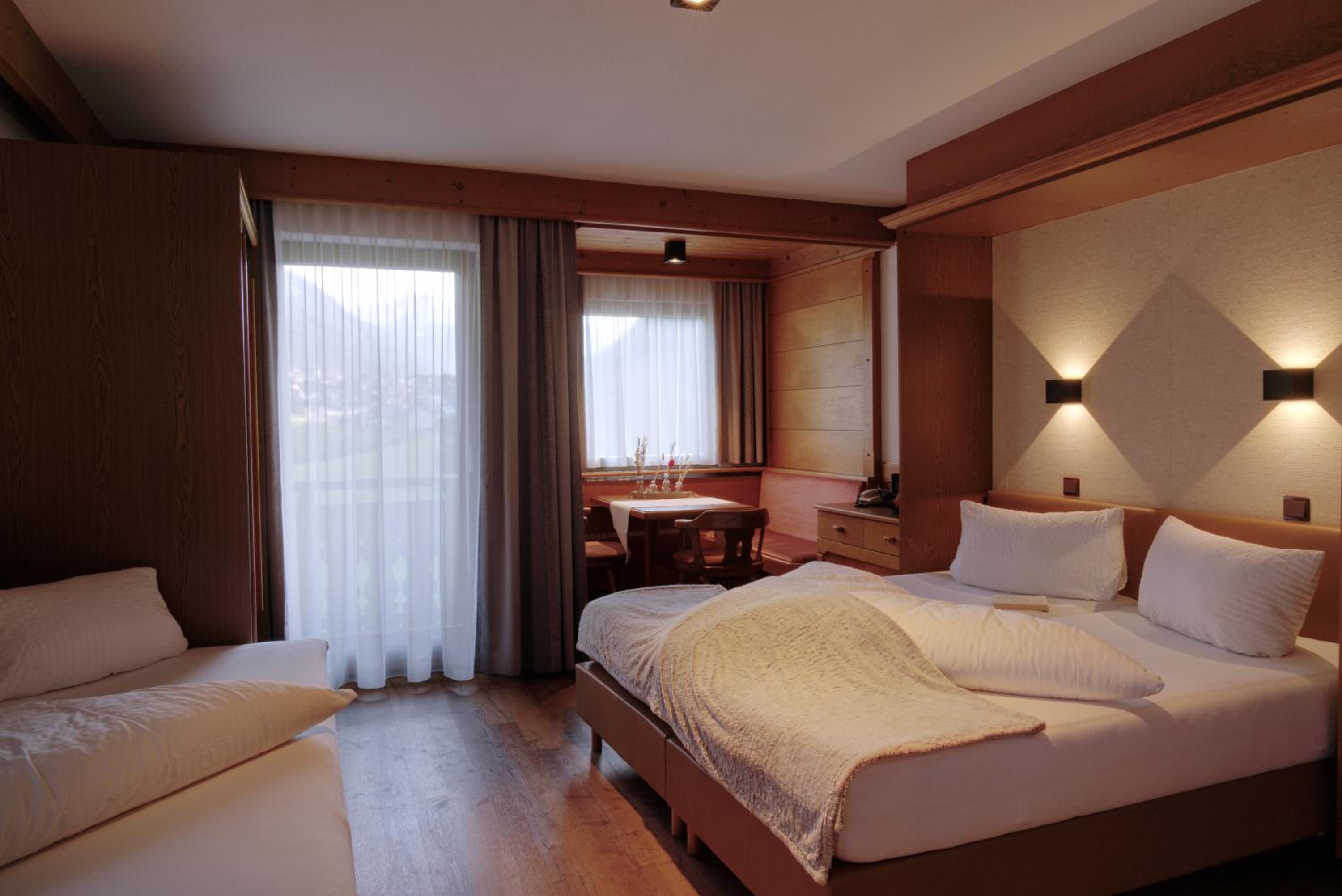 One-Bedroom Apartment with Balcony