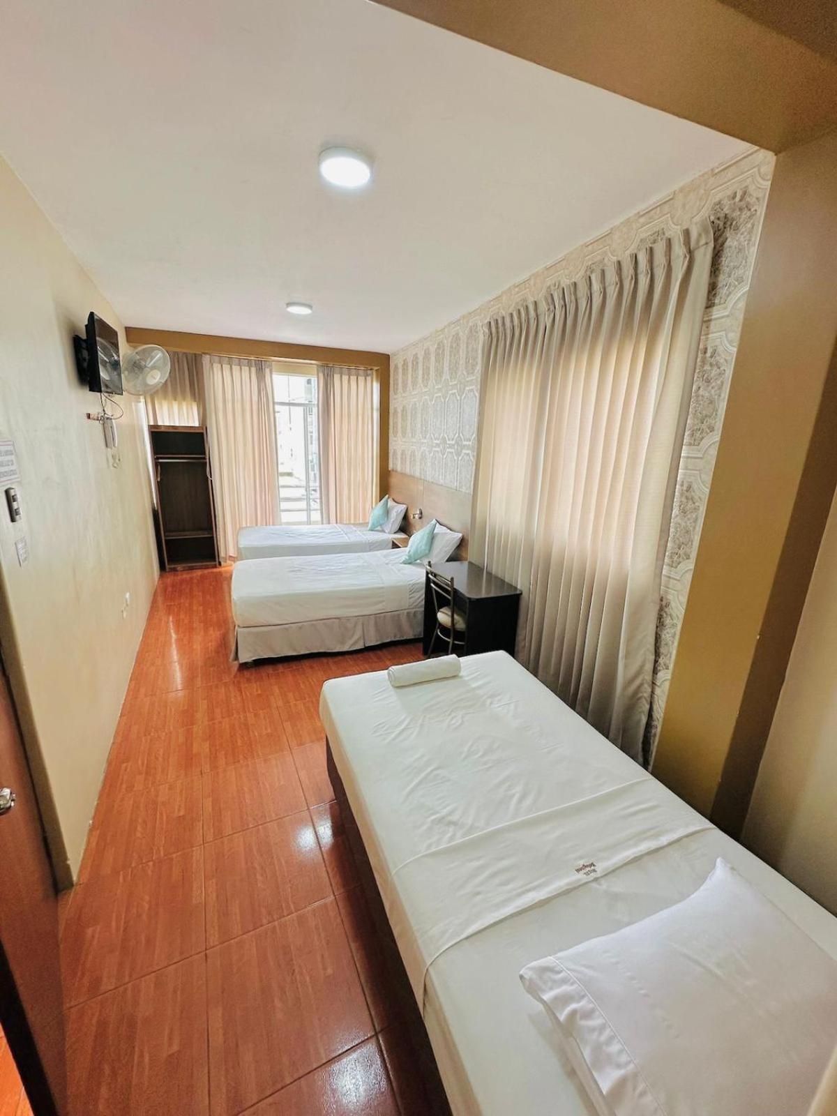 Triple Room with Private Bathroom photo 3