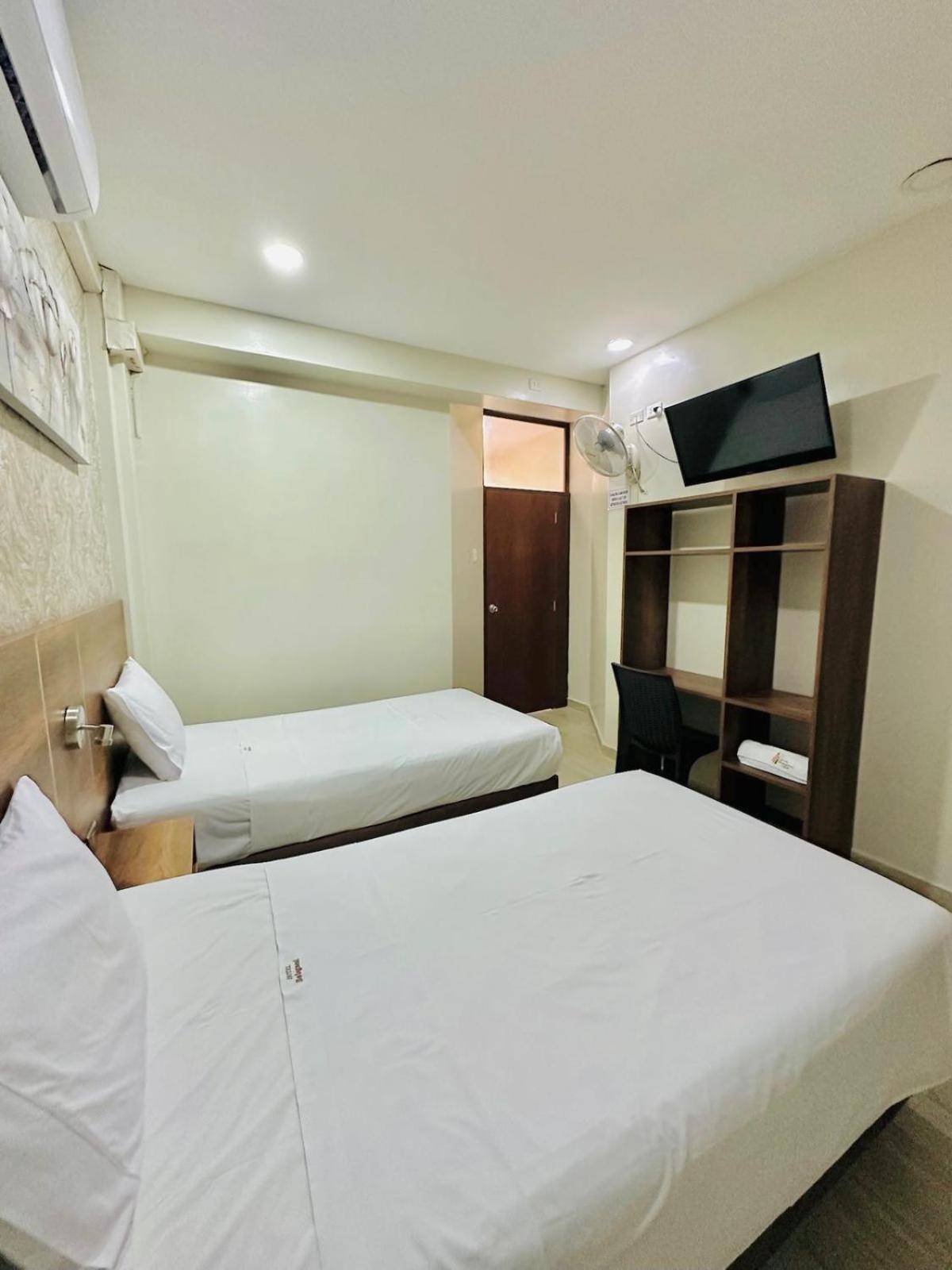 Double Room with Private Bathroom photo 1