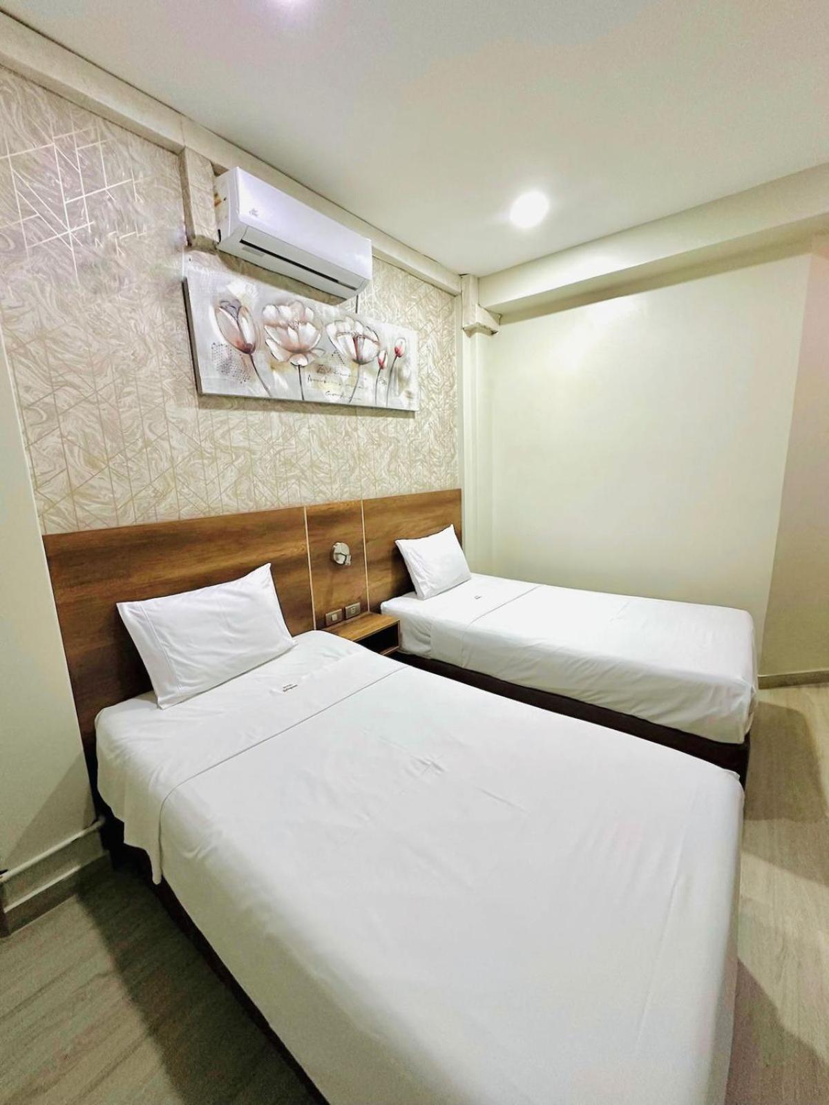 Double Room with Private Bathroom photo 2