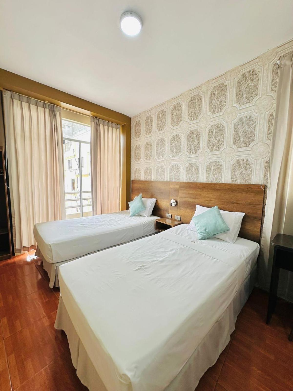 Double Room with Private Bathroom photo 1