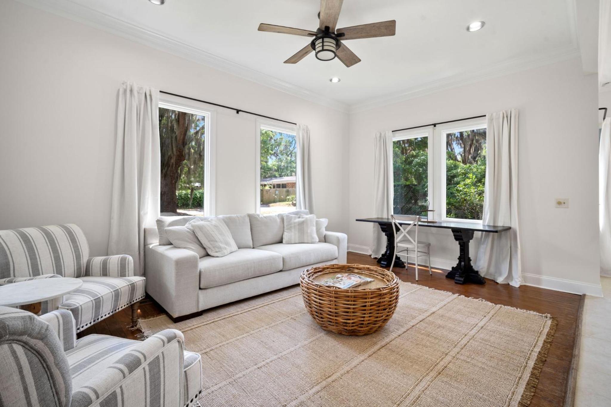 Three-Bedroom House photo 1