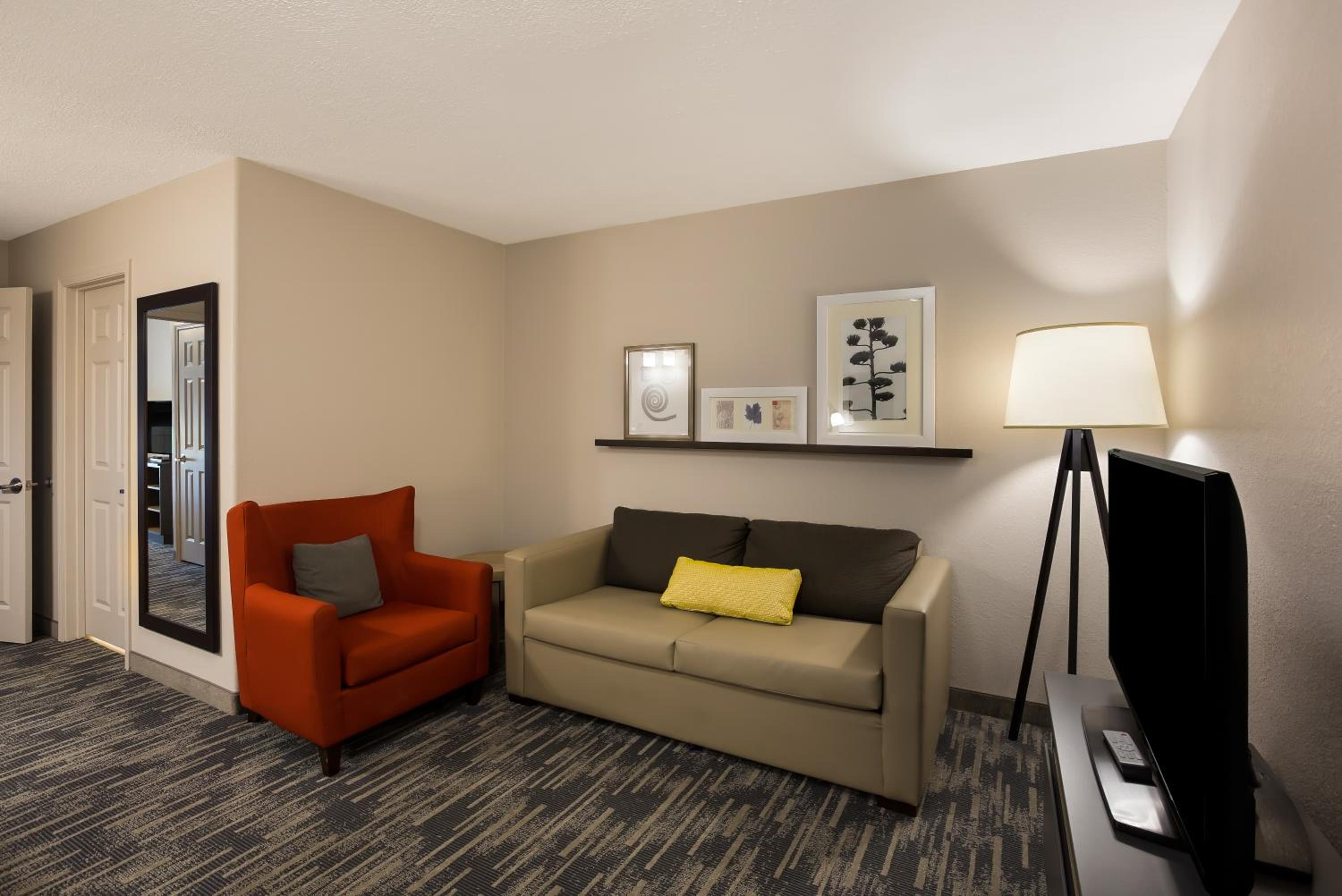 One-Bedroom King Suite with Sofa Bed - Photo 5