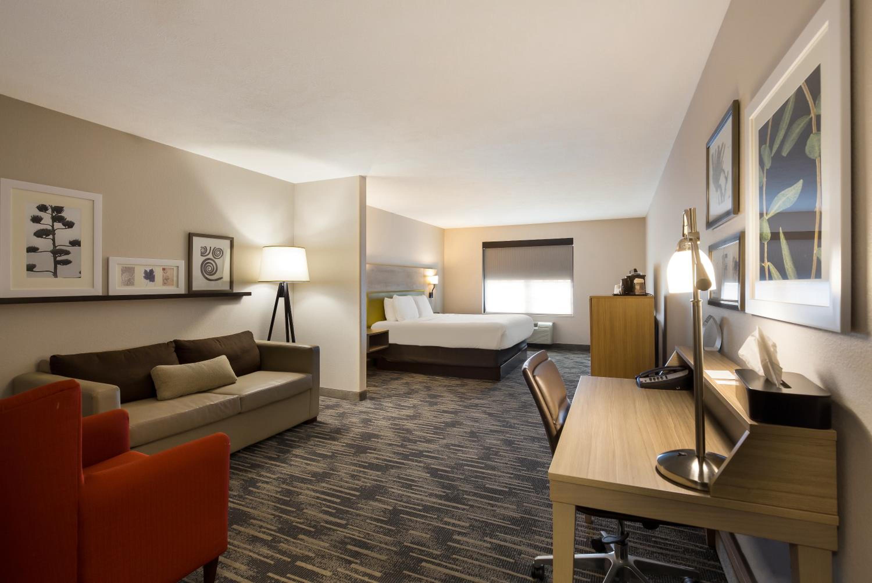 King Suite with Sofa Bed - Photo 4