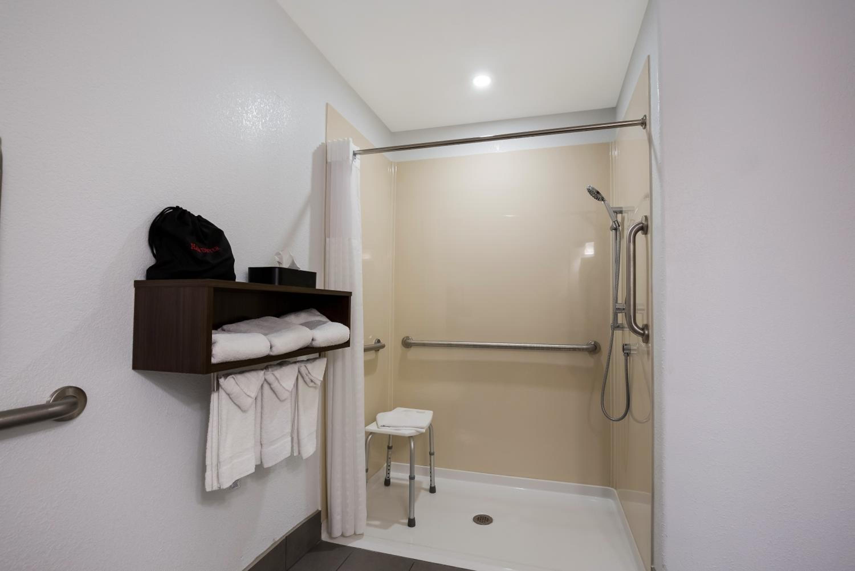 King Room - Disability Access/Non Smoking  - Photo 3