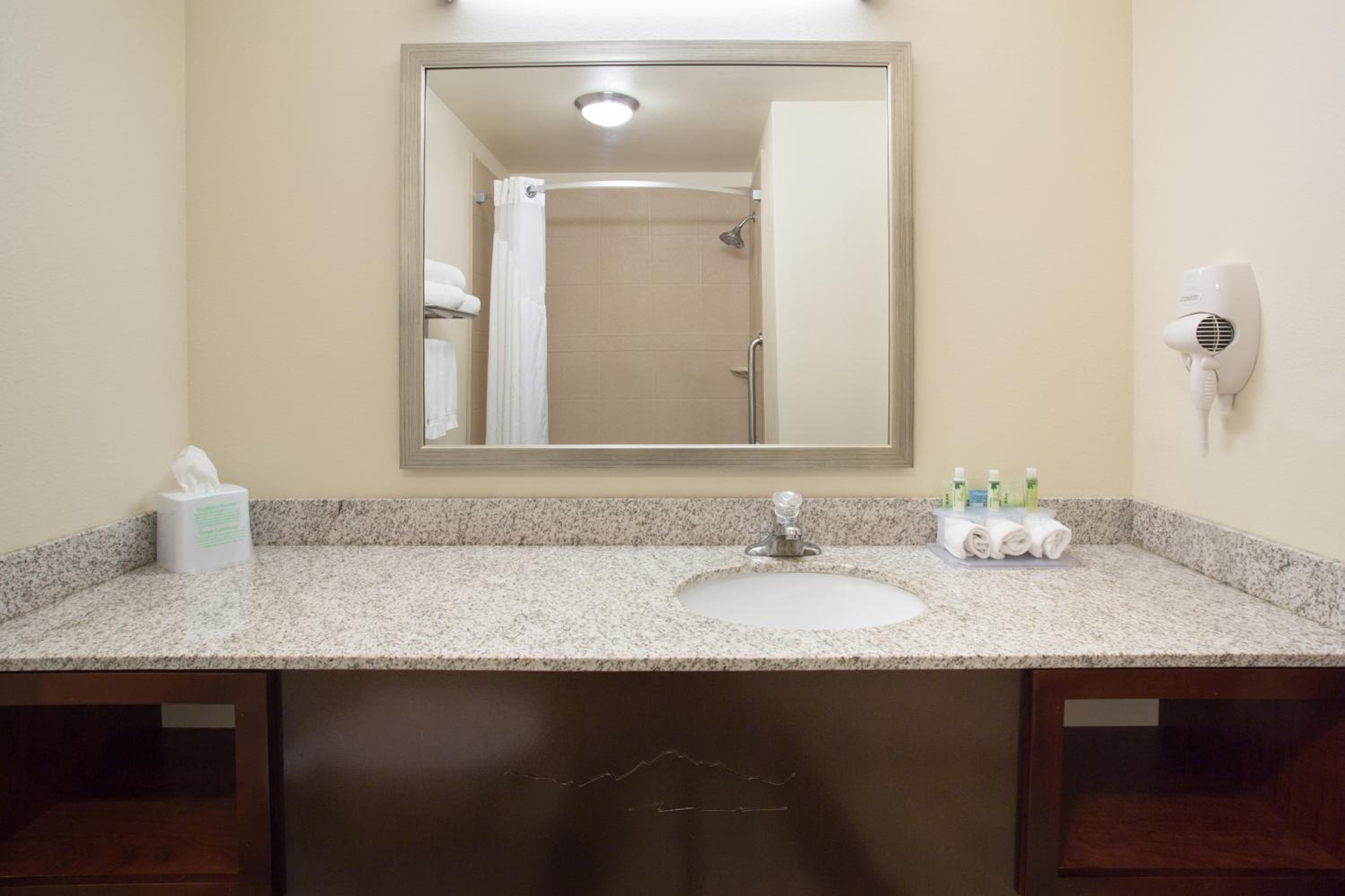 Standard King Room - Pet Friendly photo 2