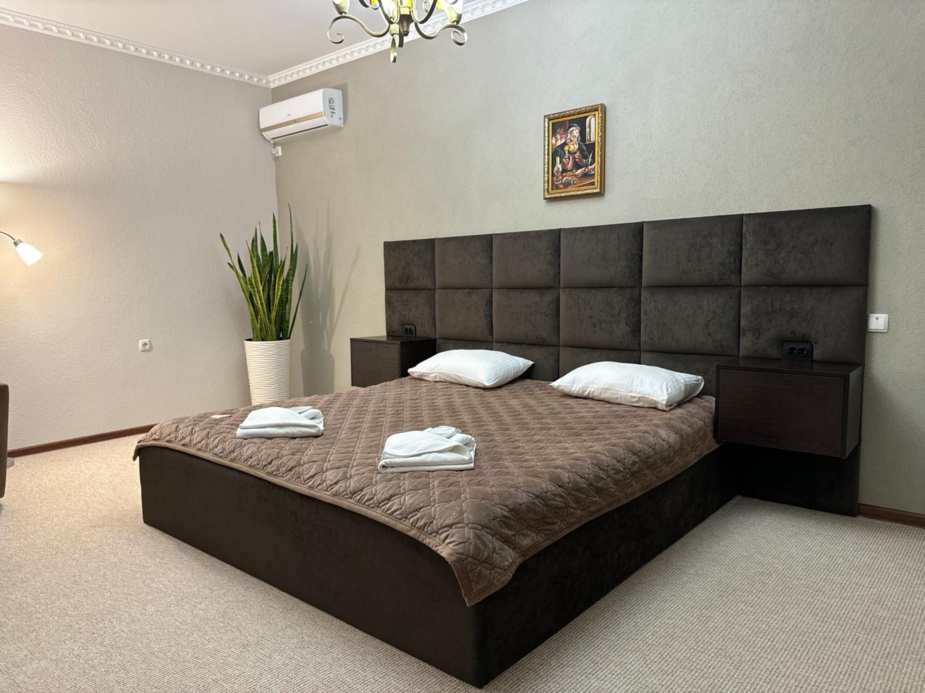 Standard King Room