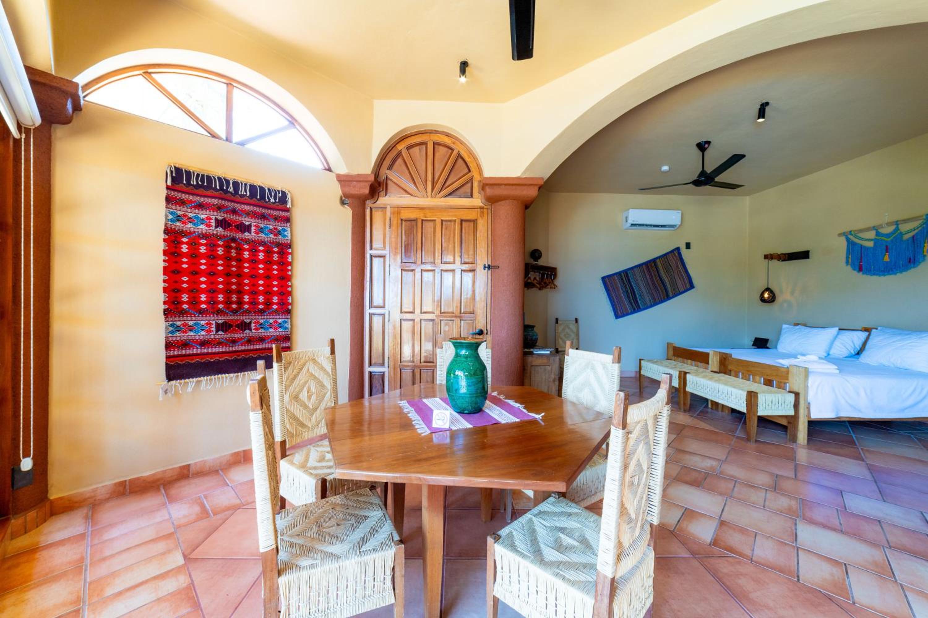 King Suite with Ocean View - Photo 3