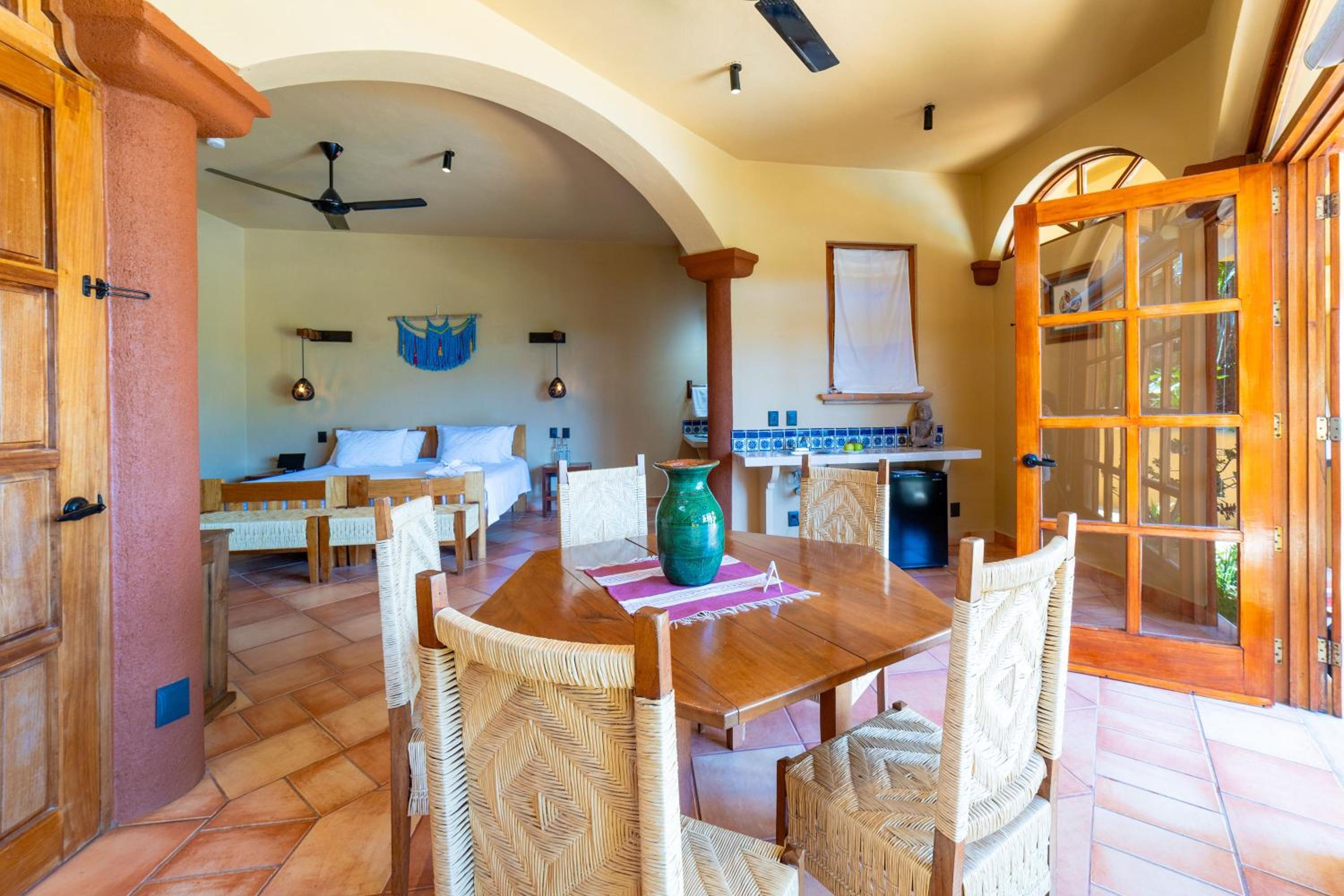 King Suite with Ocean View - Photo 5