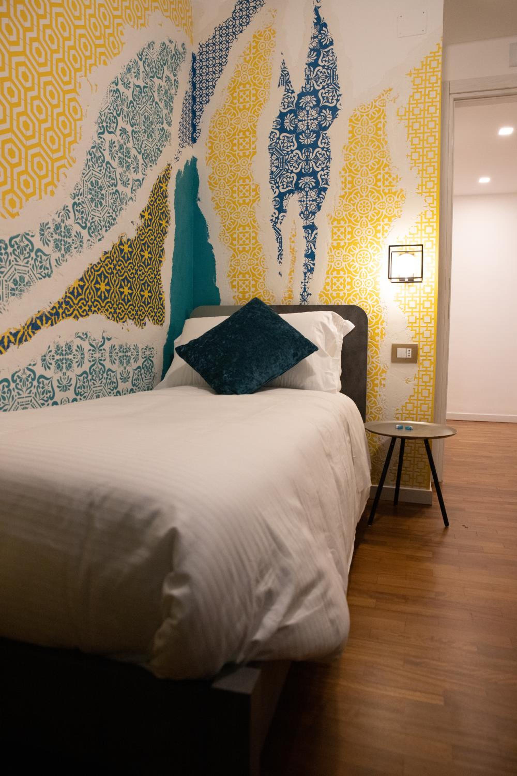 Single Room with Private External Bathroom photo 2