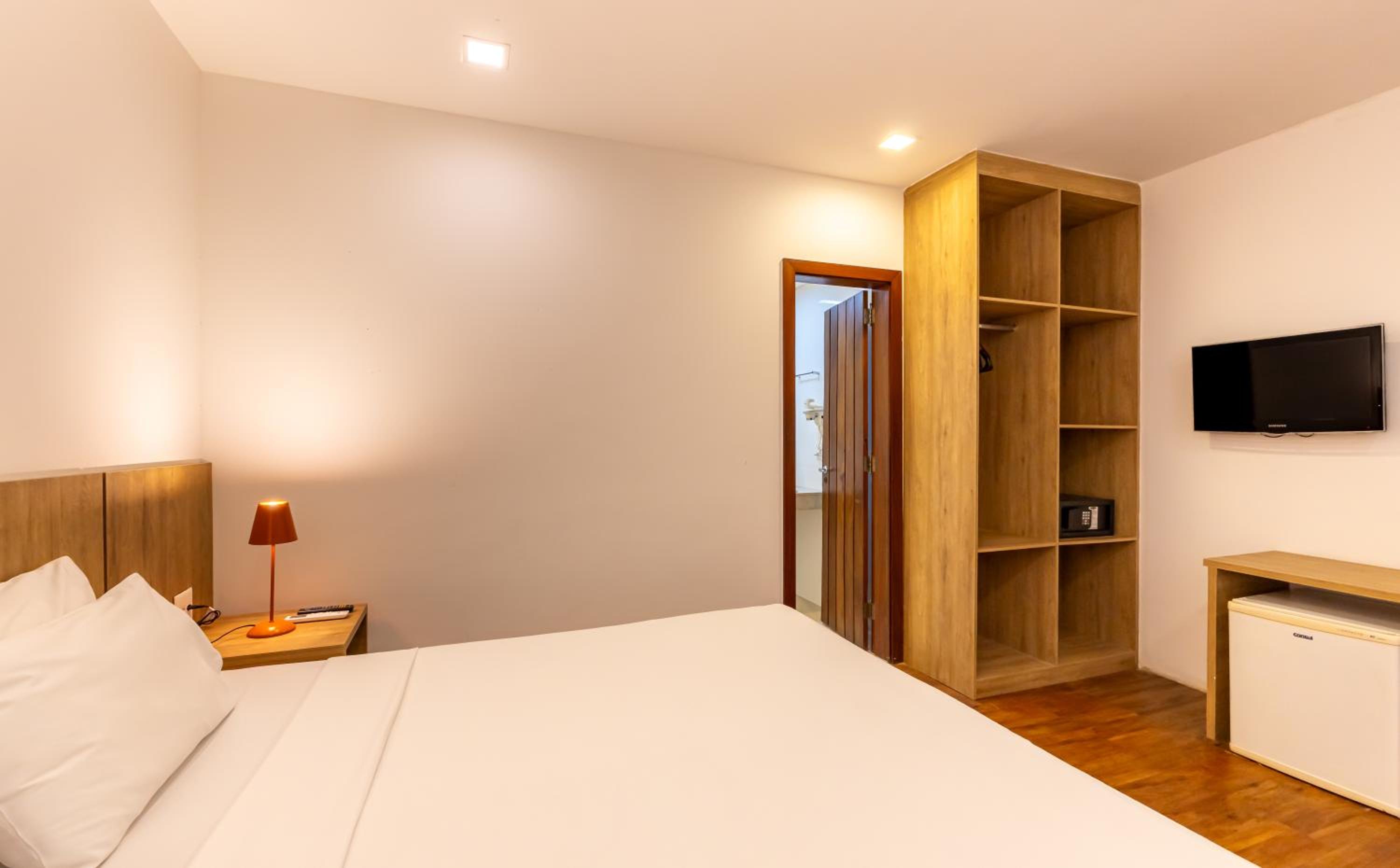 Standard Double Room - Photo 4