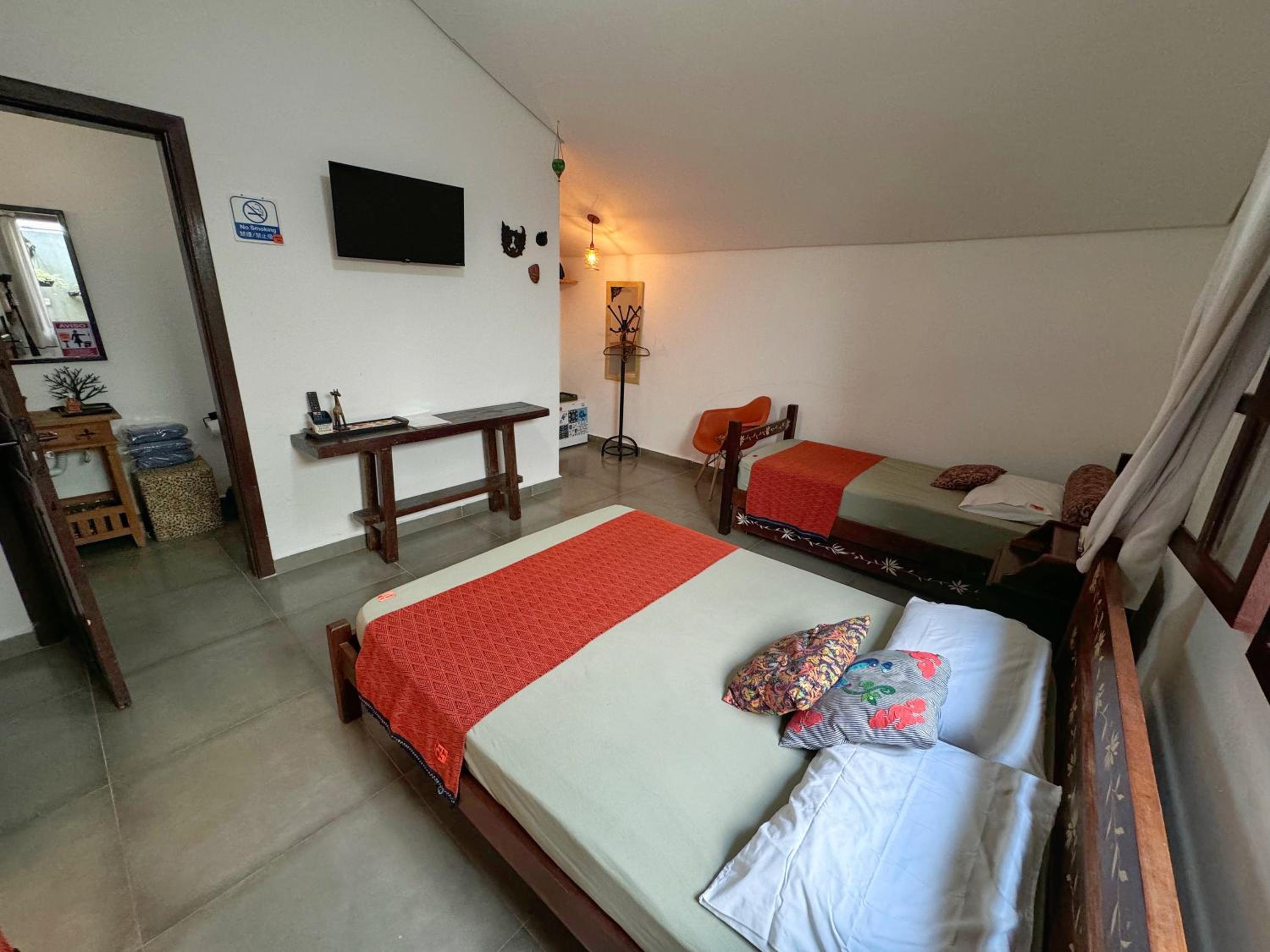Classic Triple Room - Photo 6