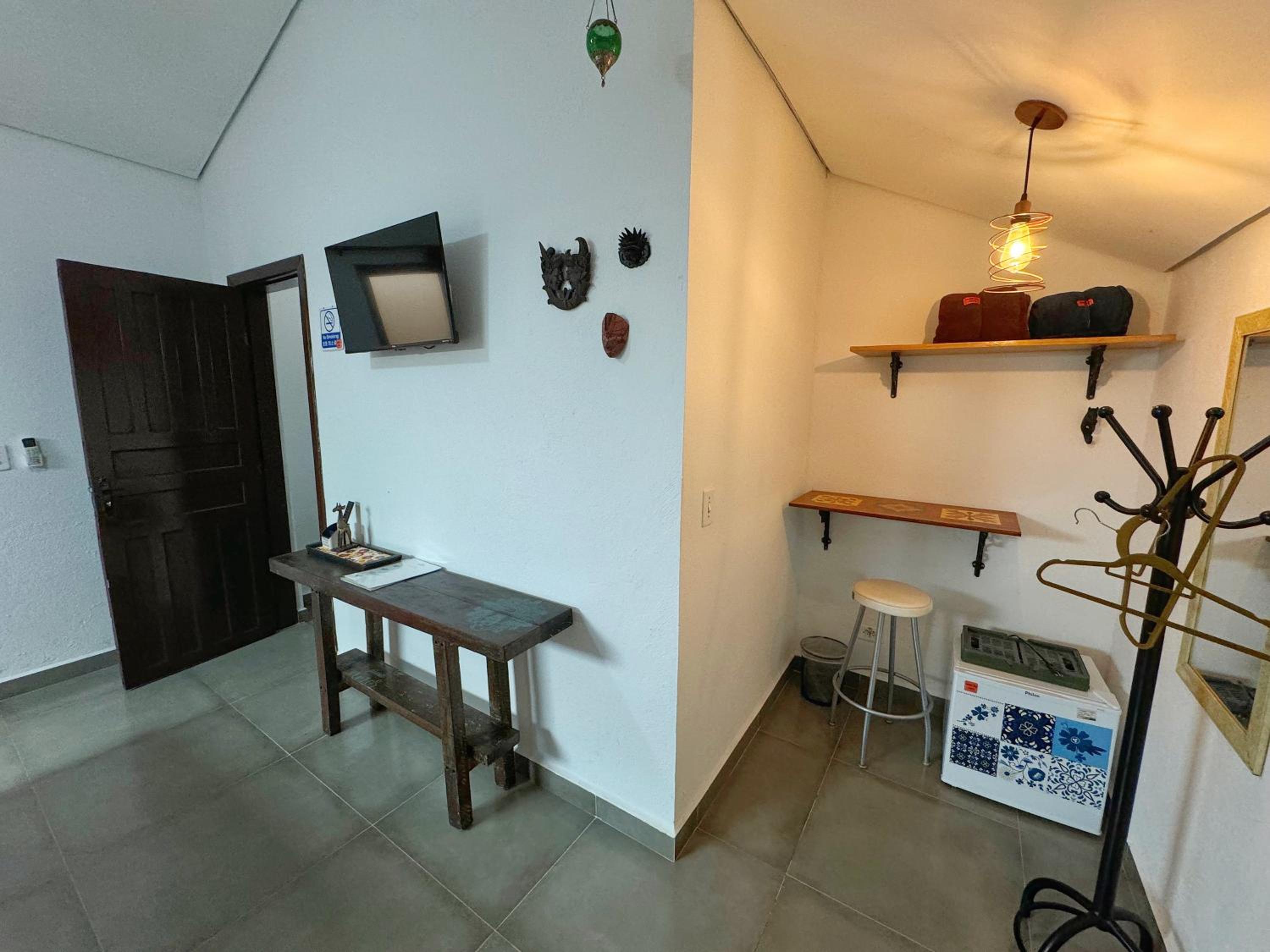 Classic Triple Room - Photo 11