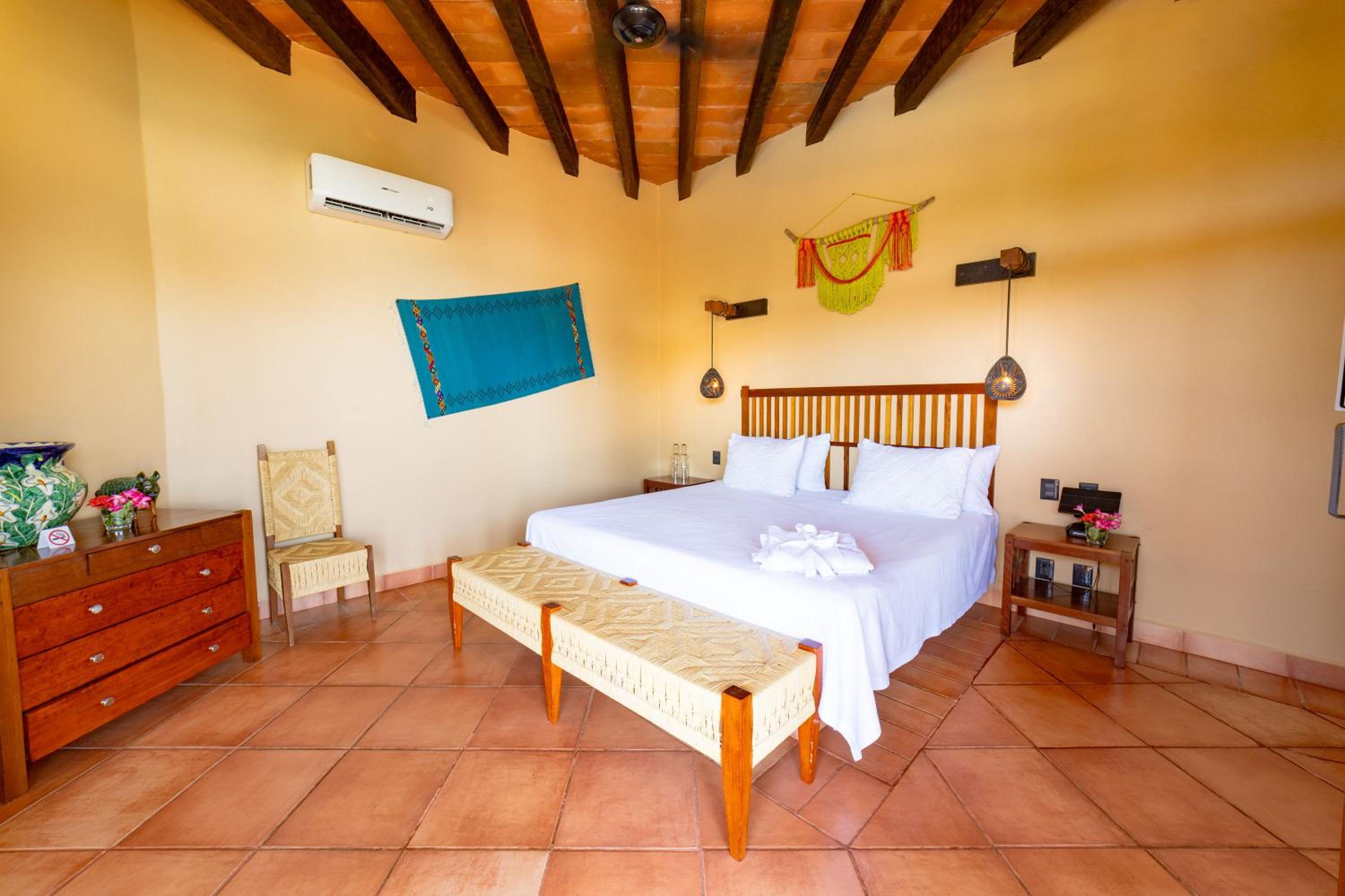 King Suite with Balcony - Photo 13