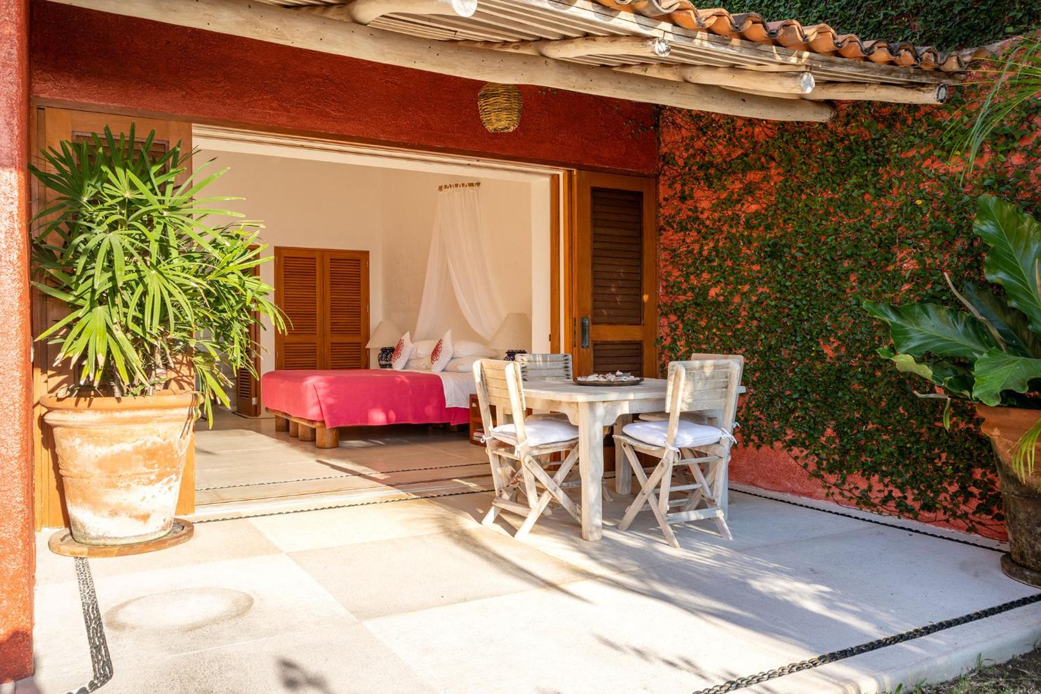 Villa - Beach Front photo 2