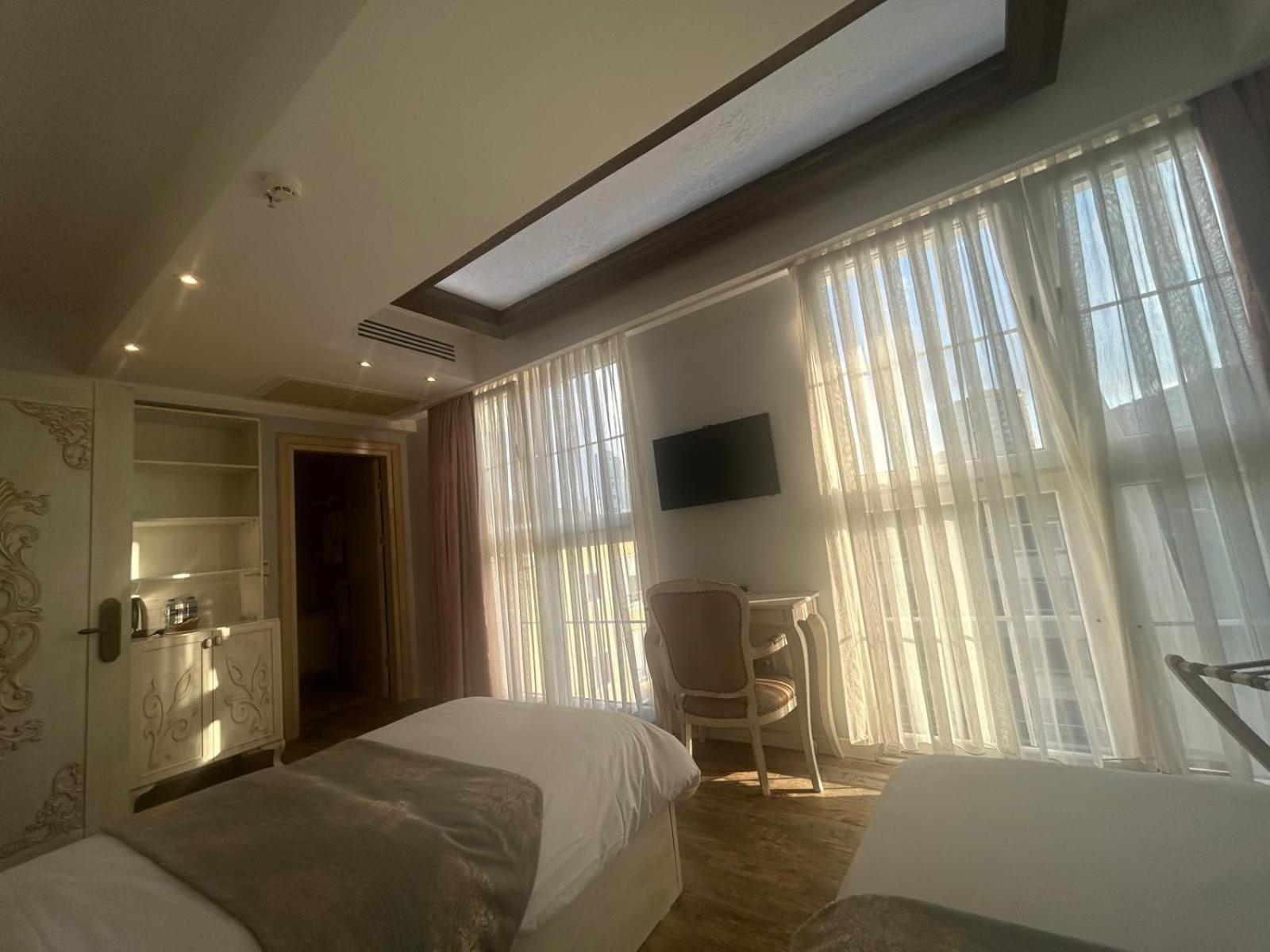 Standard Twin Room photo 3