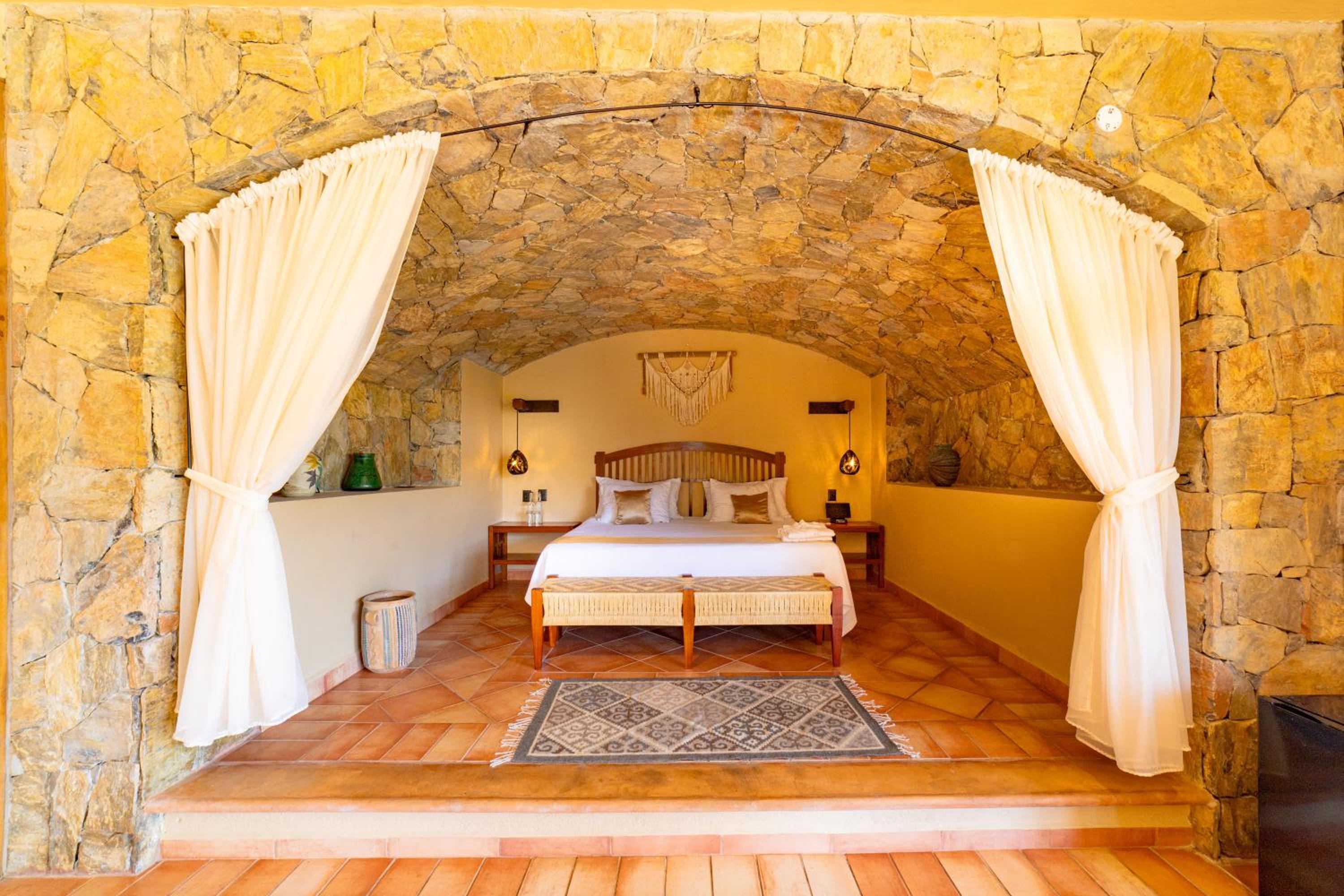 Deluxe Suite with Sea View - Photo 1