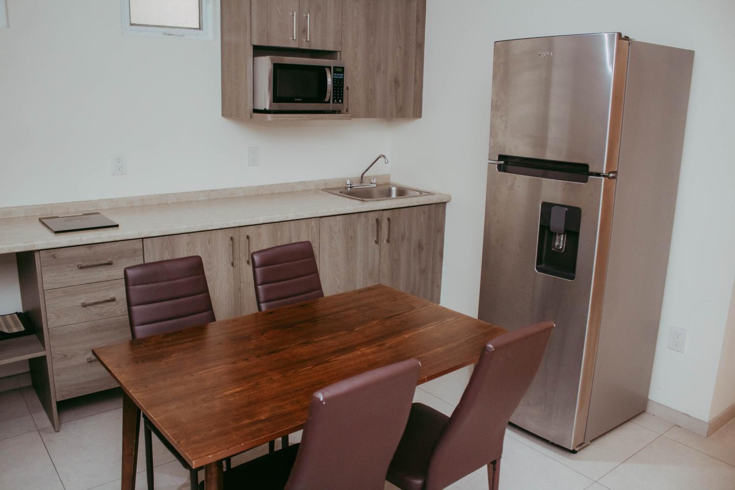 Apartment photo 2
