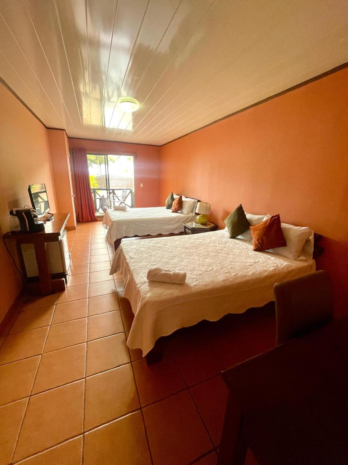 Twin Room with Balcony and Sea View photo 1