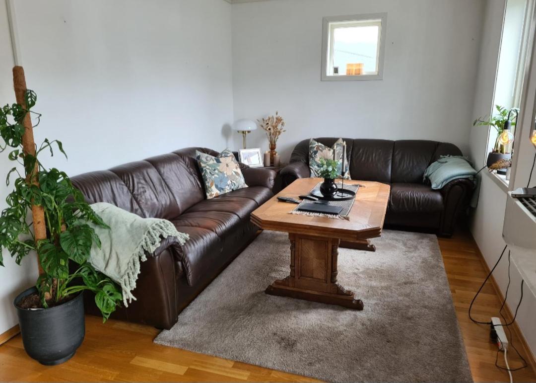Three-Bedroom Apartment photo 2