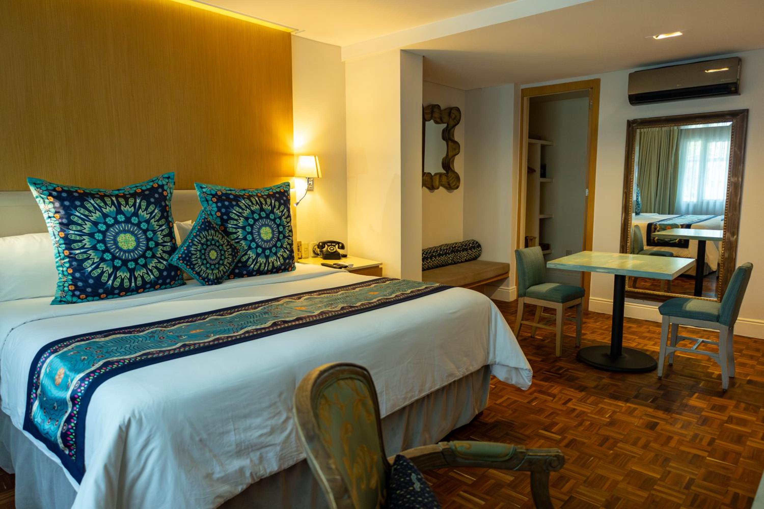 Deluxe Suite with Sauna