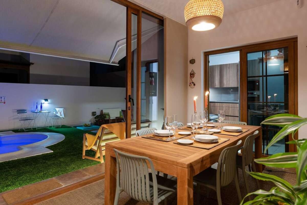 Three-Bedroom Villa photo 2