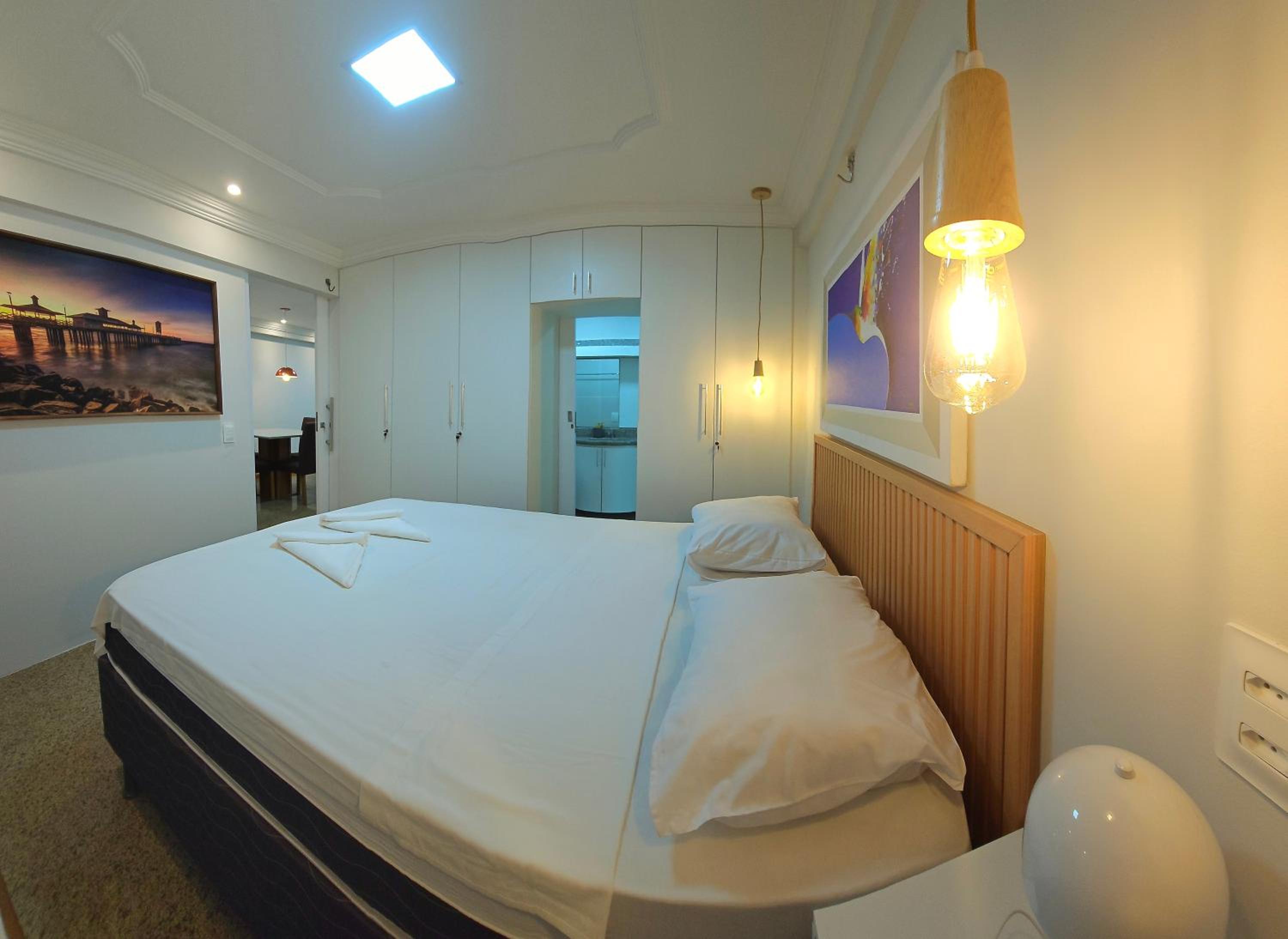 One-Bedroom Apartment with City View photo 1