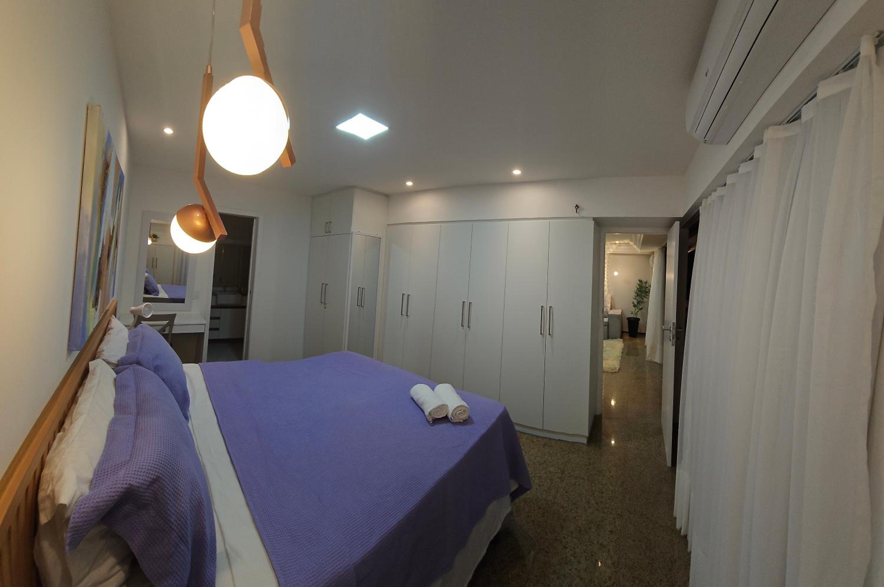 Two-Bedroom Apartment with Balcony and Sea View photo 3