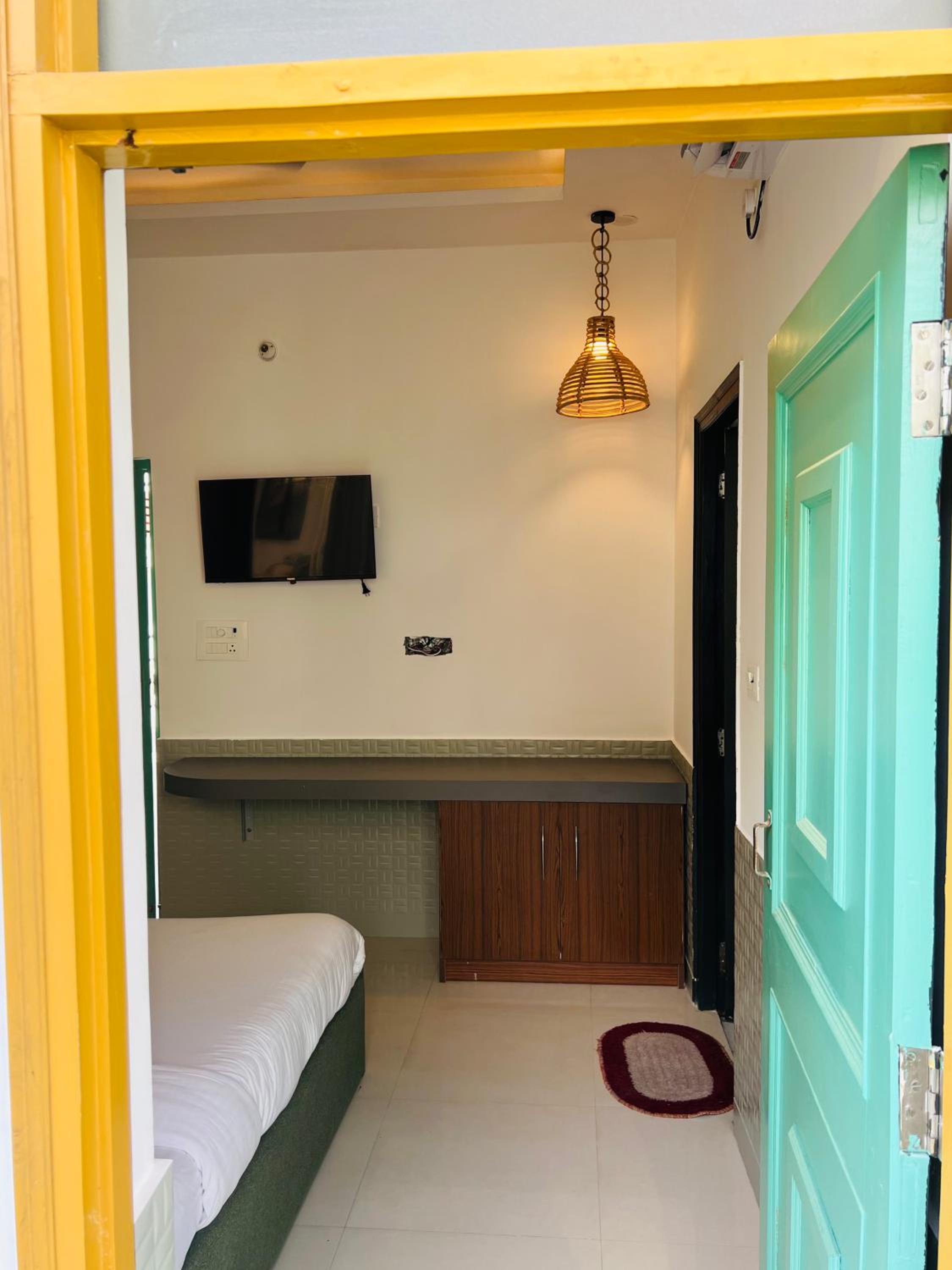 Deluxe Double Room With Balcony
