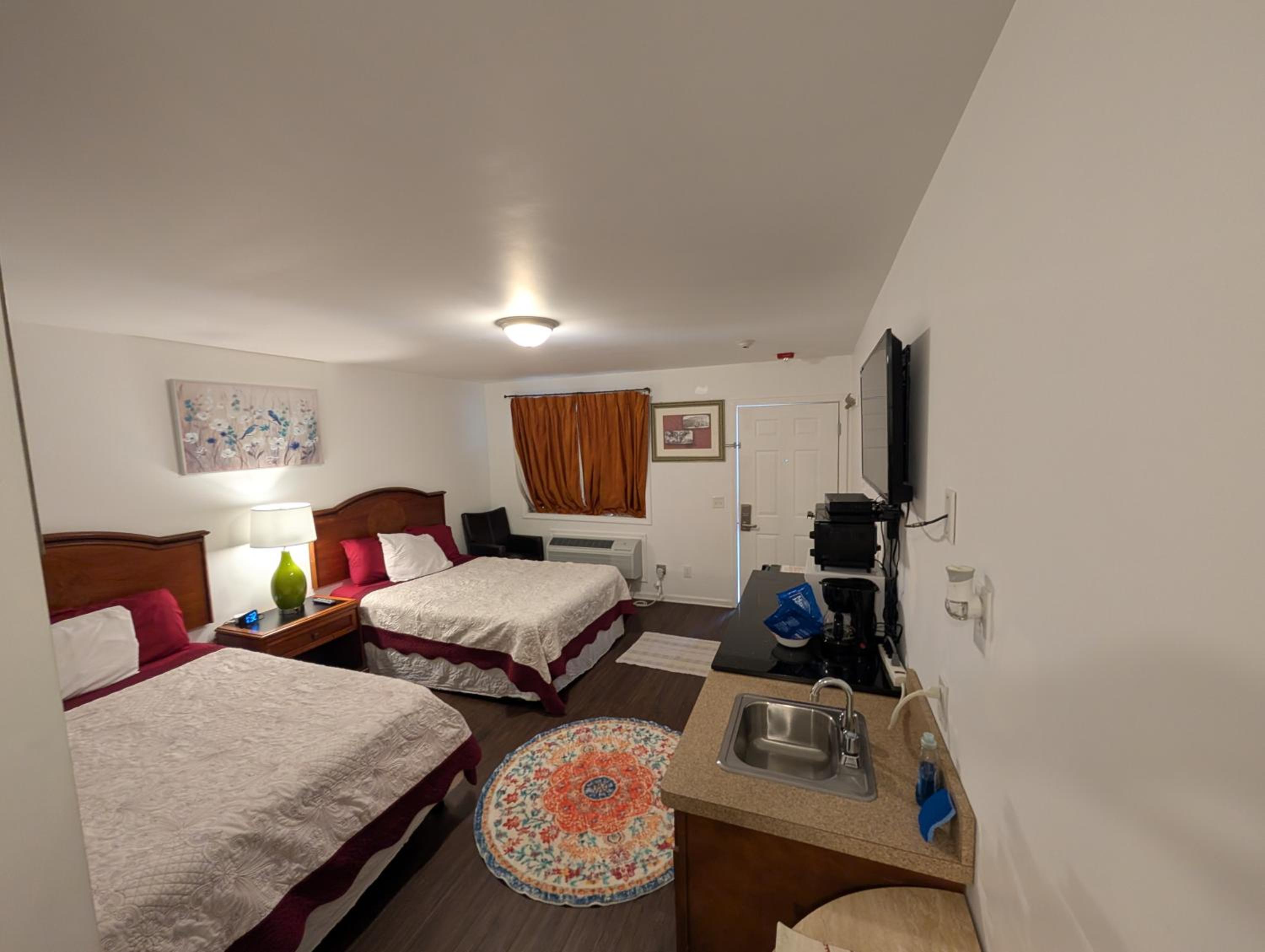 Double Room - Disability Access photo 3