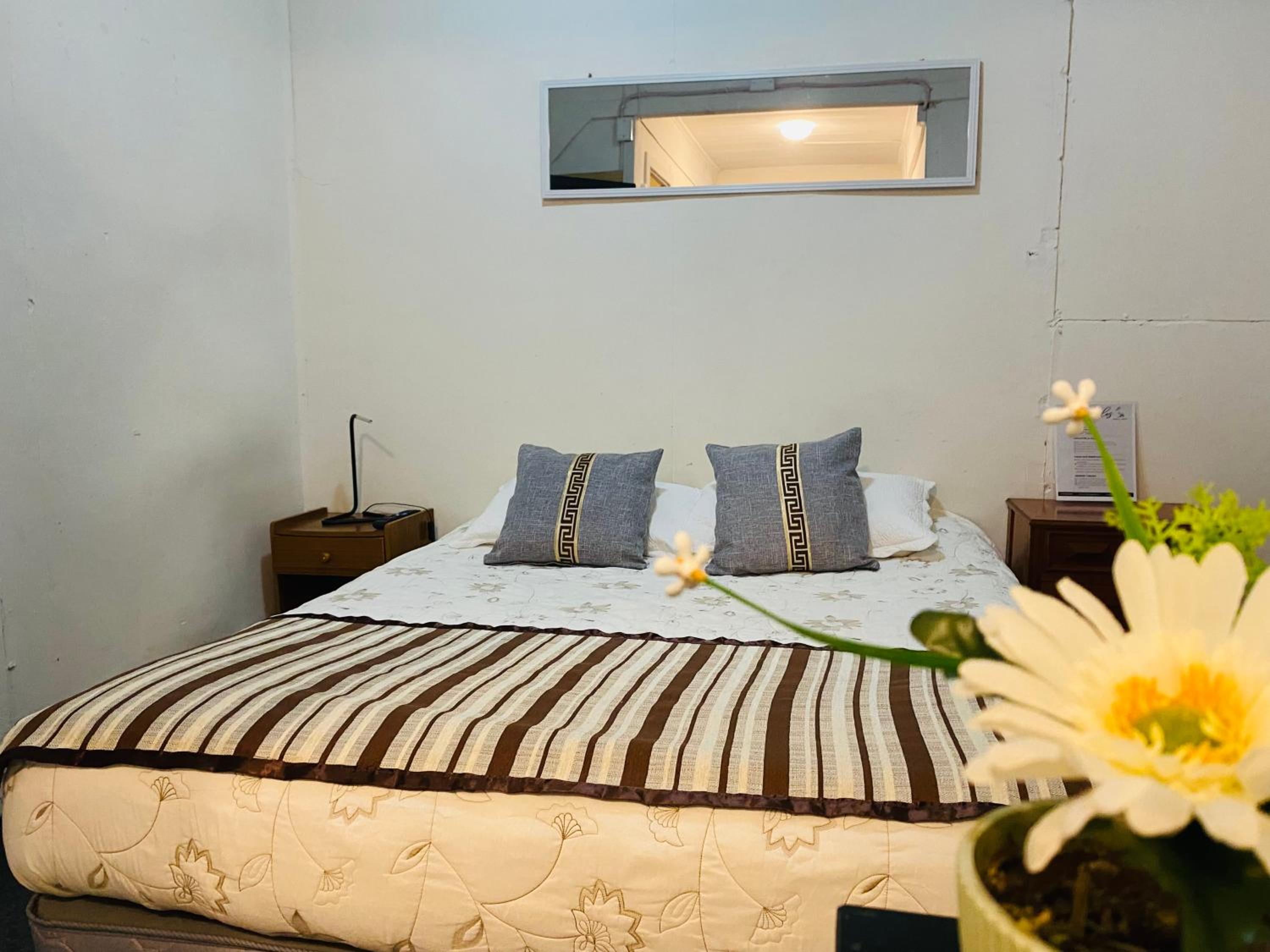 Double Room With Shared Bathroom photo 2