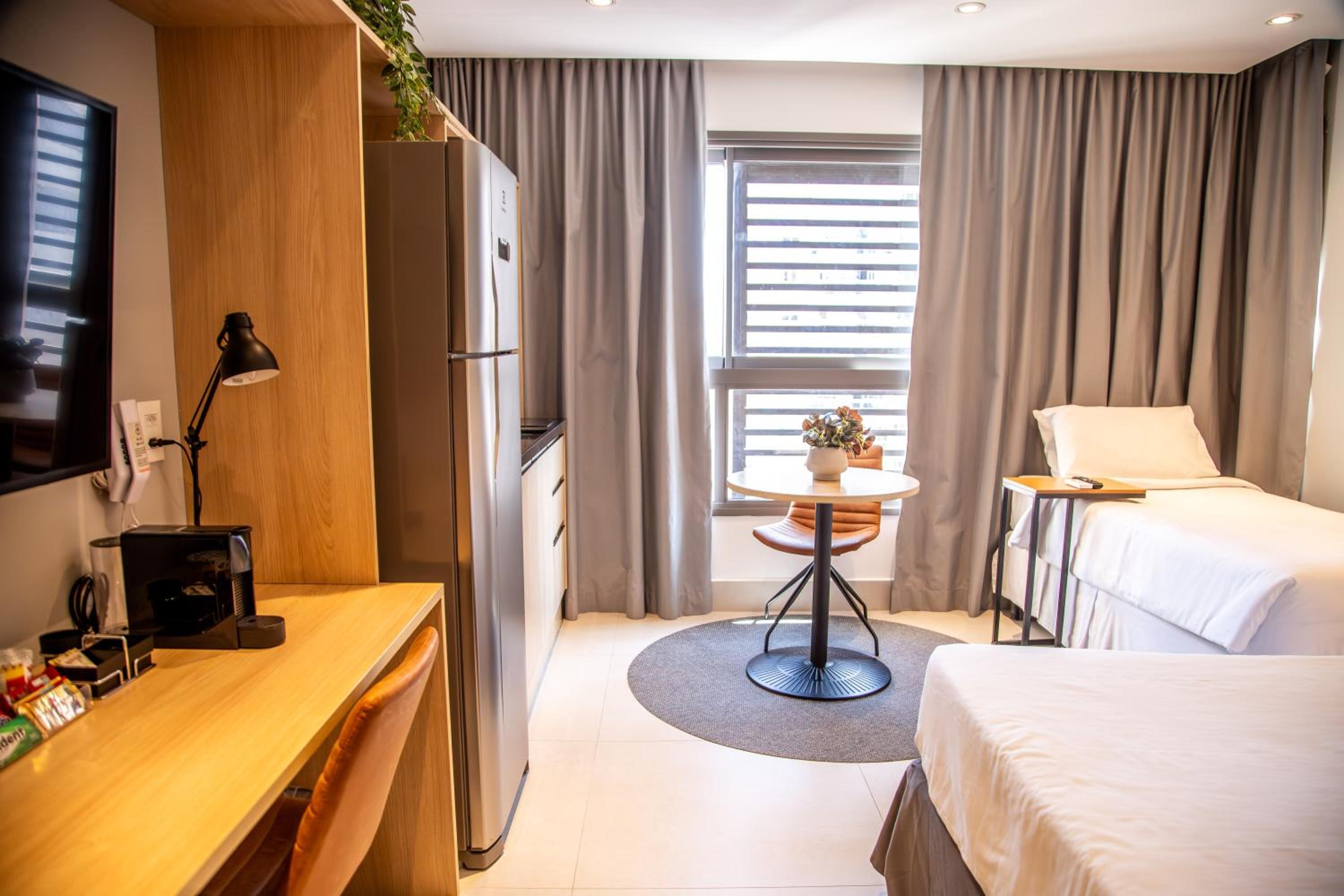 Deluxe Triple Room thumbnail 6